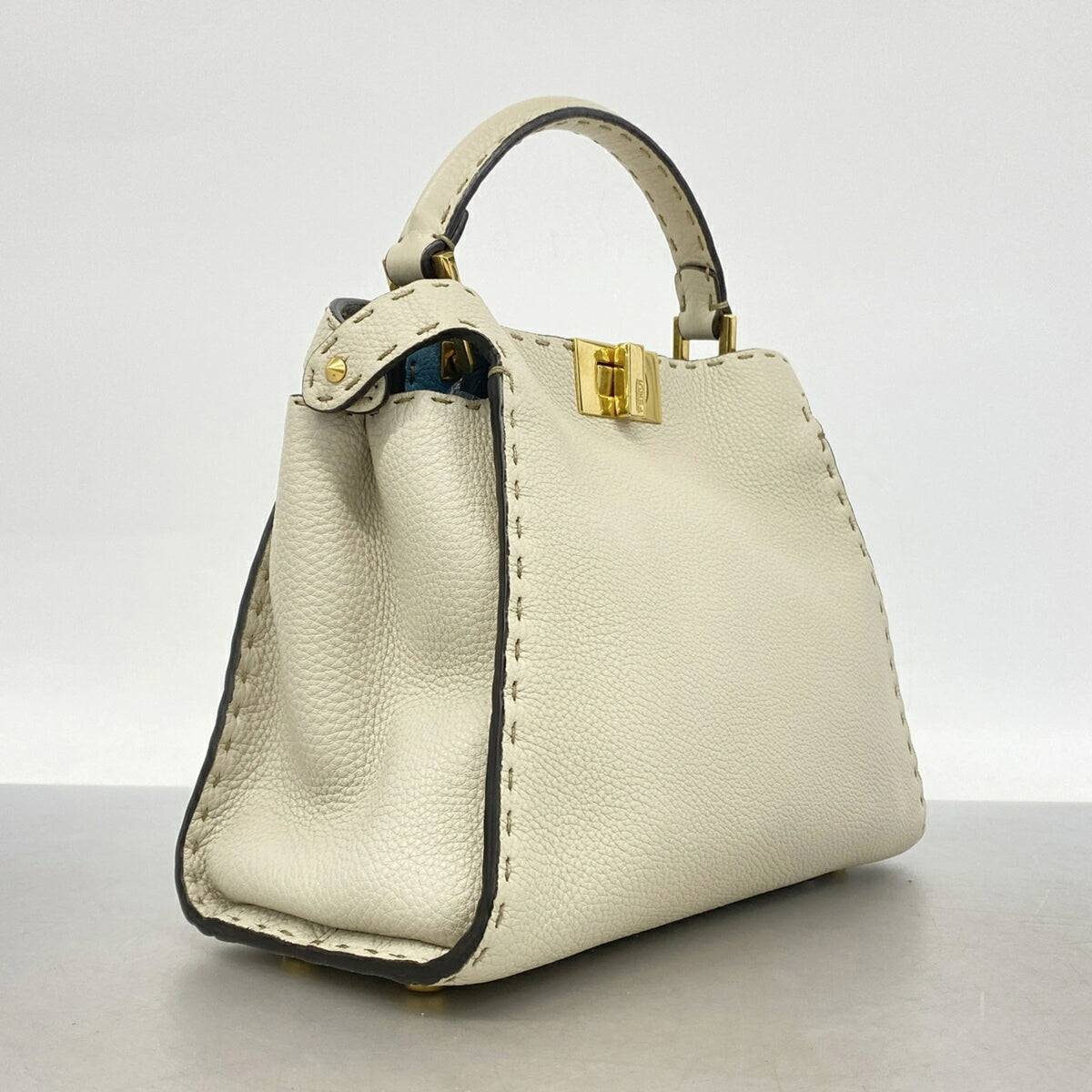 Fendi Beige Leather Handbag (Pre-Owned)