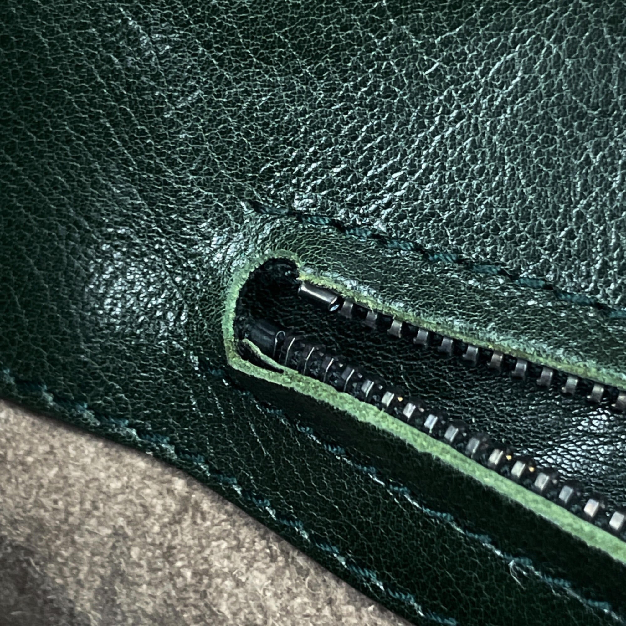 Bottega Veneta Intrecciato Green Leather Handbag (Pre-Owned)