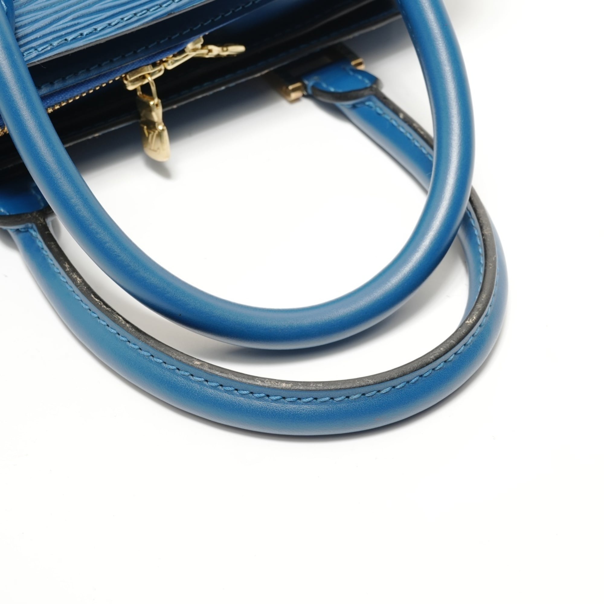 Louis Vuitton Blue Handbag (Pre-Owned)