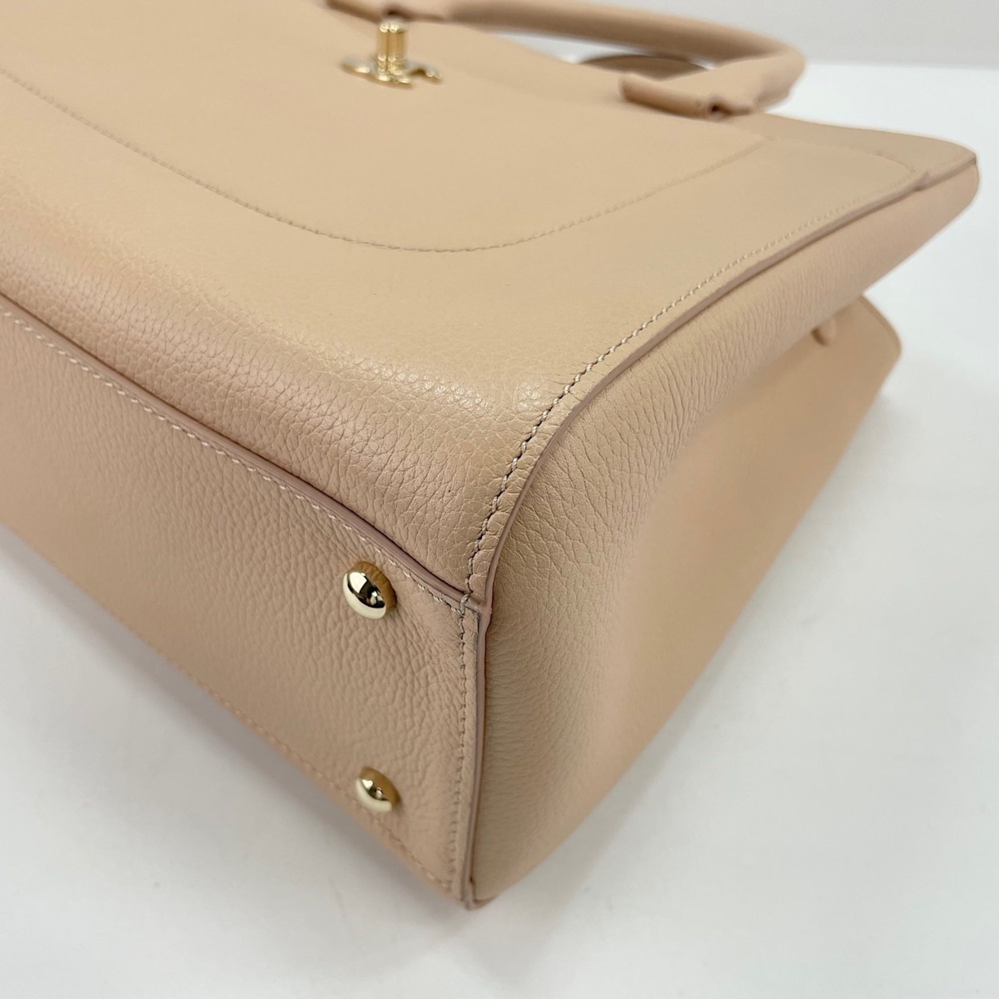 Chanel Pink Handbag (Pre-Owned)