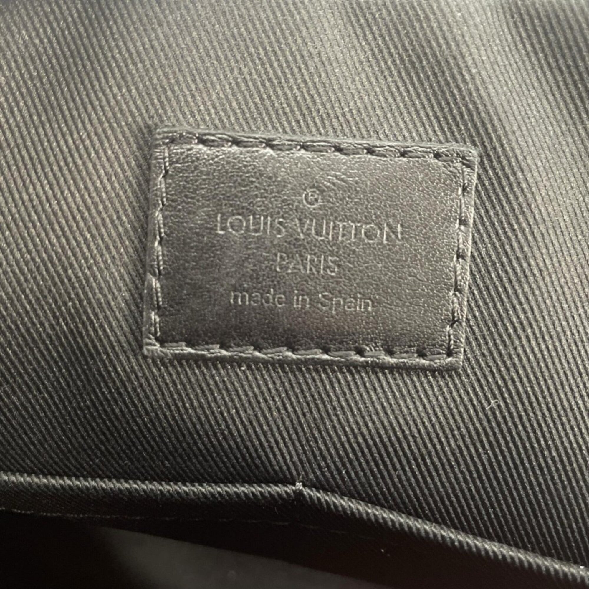 Louis Vuitton Multi-Color Leather Messenger Bag (Pre-Owned)