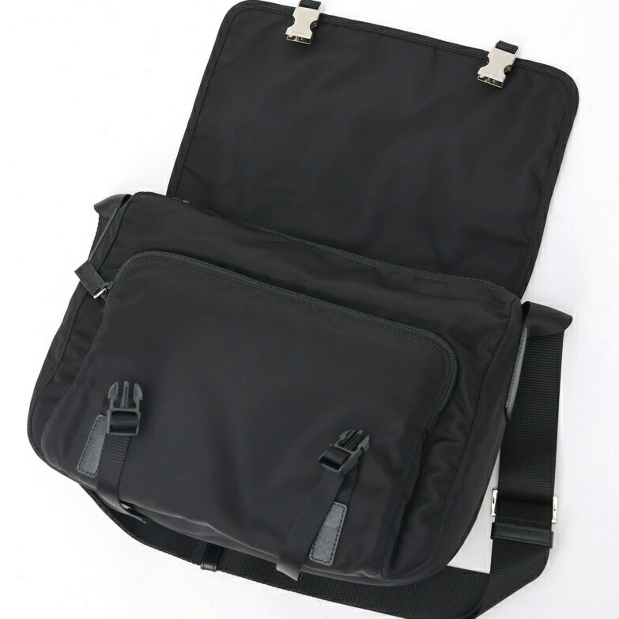Prada Black Nylon Shoulder Bag (Pre-Owned)