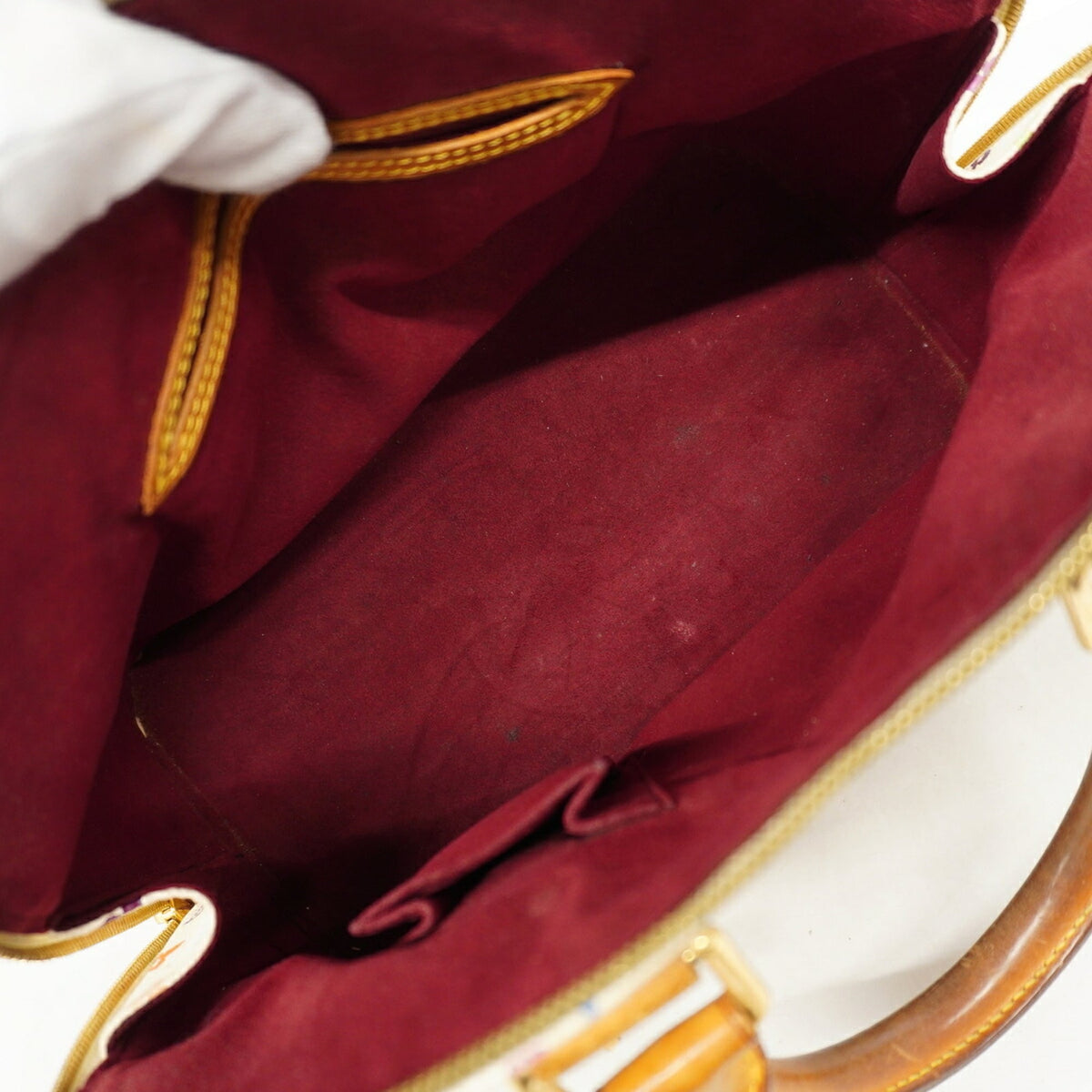 Louis Vuitton Blanc Handbag (Pre-Owned)