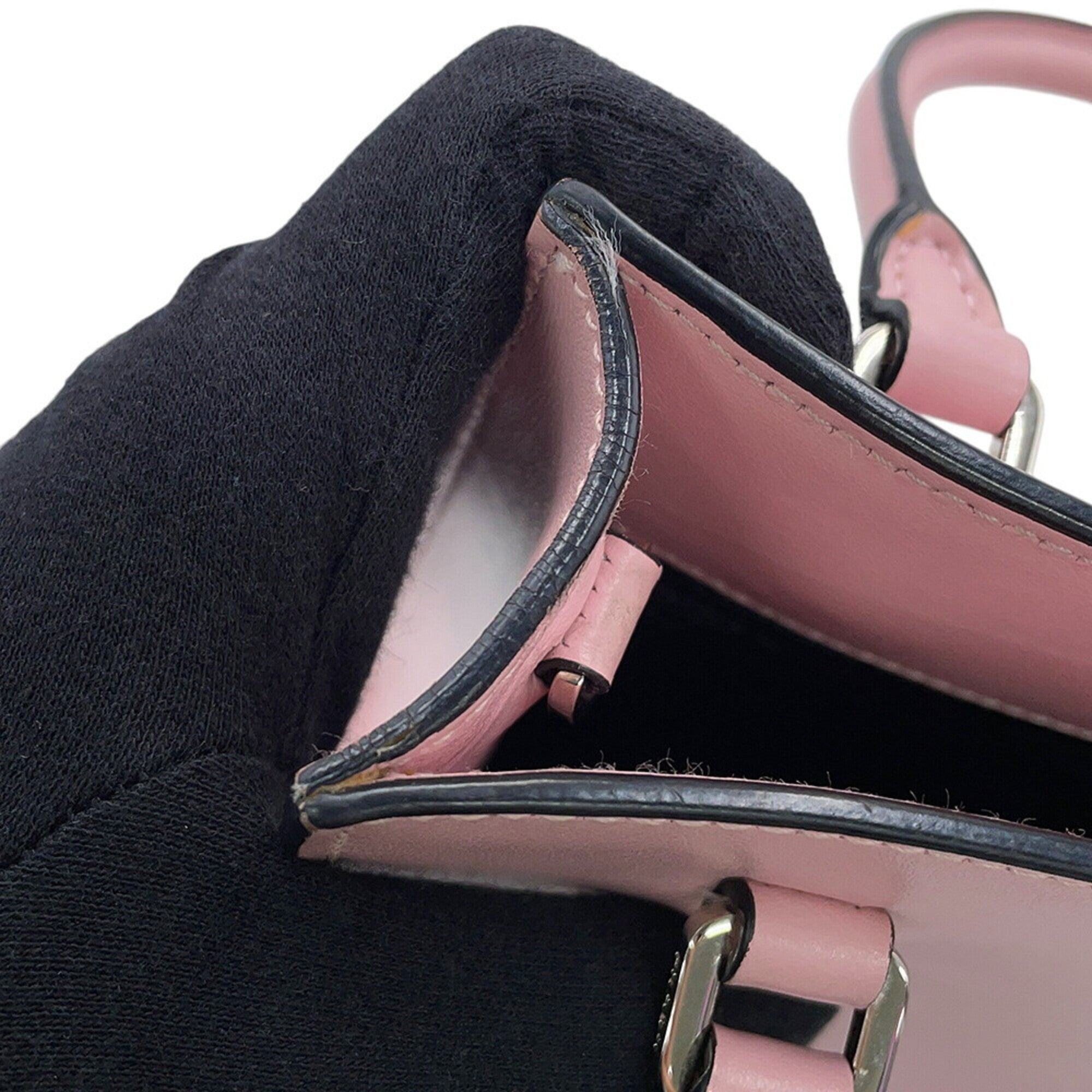 Prada Pink Leather Handbag (Pre-Owned)