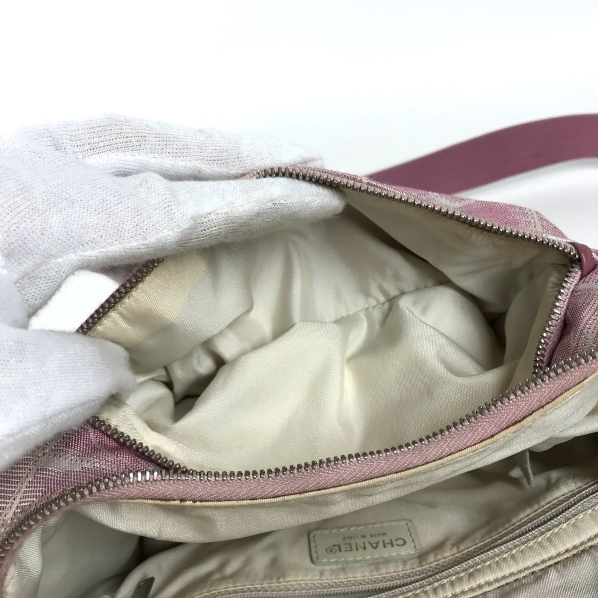 Chanel New Travel Line Pink Nylon Canvas Leather Pochette Shoulder Bag (Pre-Owned)