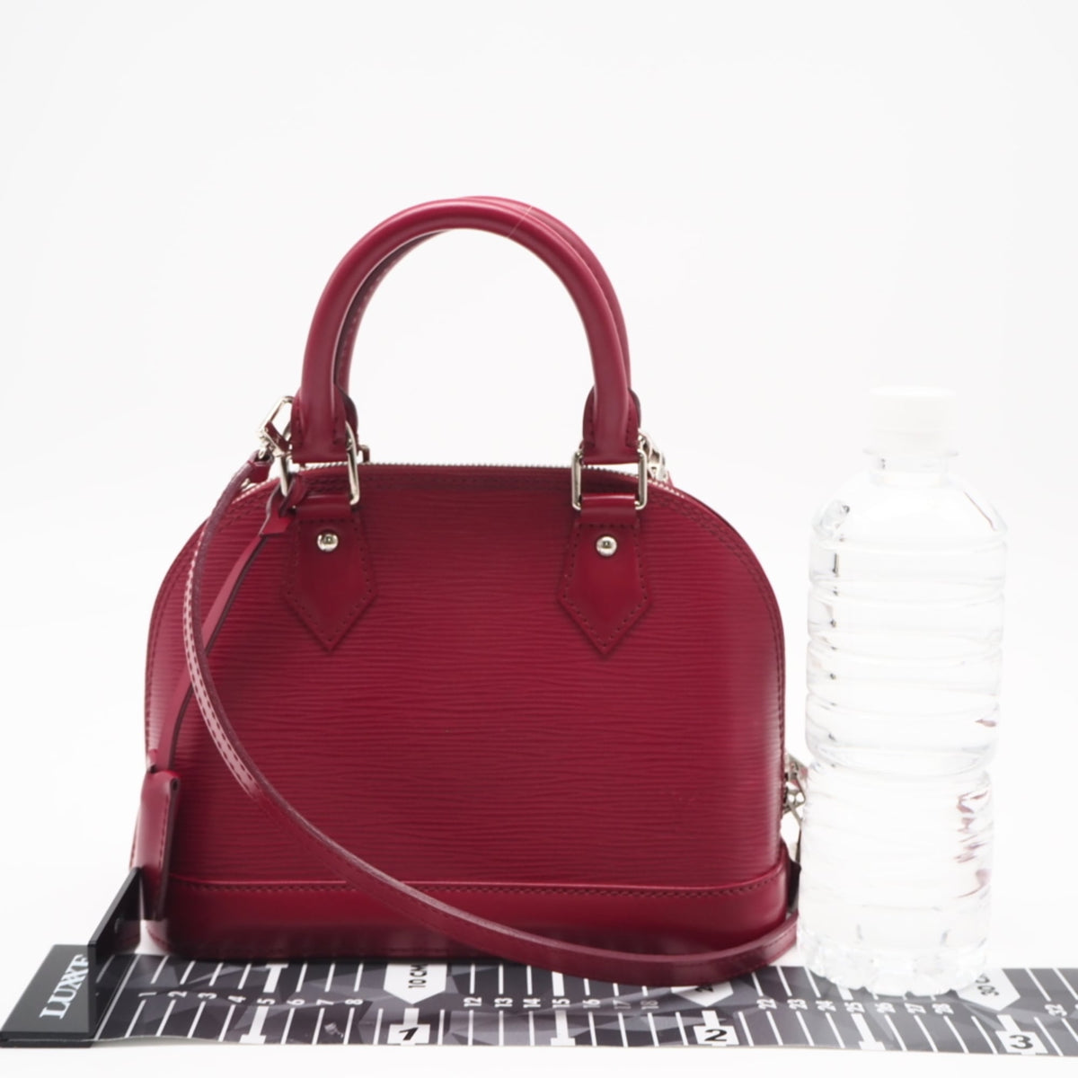 Louis Vuitton Red Color Leather Handbag (Pre-Owned)
