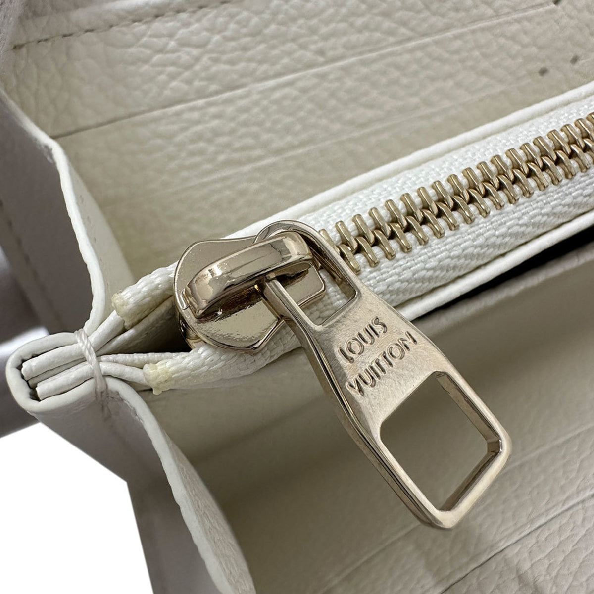Louis Vuitton Monogram Empreinte White Monogram Empreinte Long Wallet (Bi-Fold) (Pre-Owned)