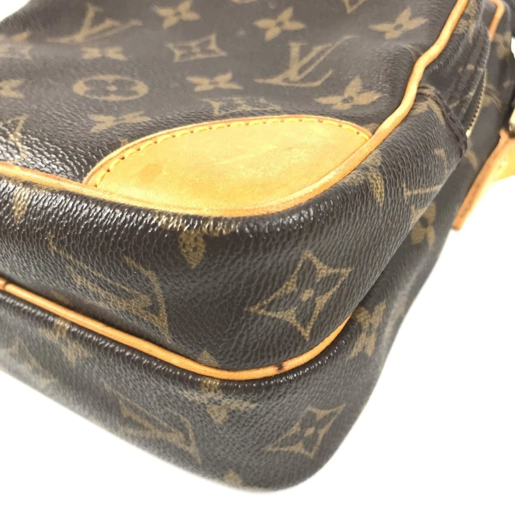 Louis Vuitton Monogram Brown Monogram Pochette Shoulder Bag (Pre-Owned)