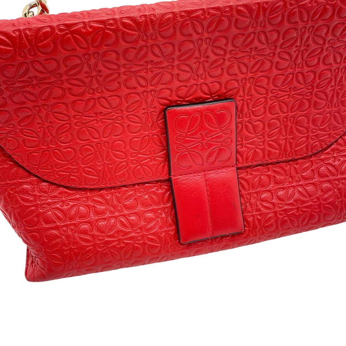 Loewe Red Color Leather Shoulder Bag (Pre-Owned)
