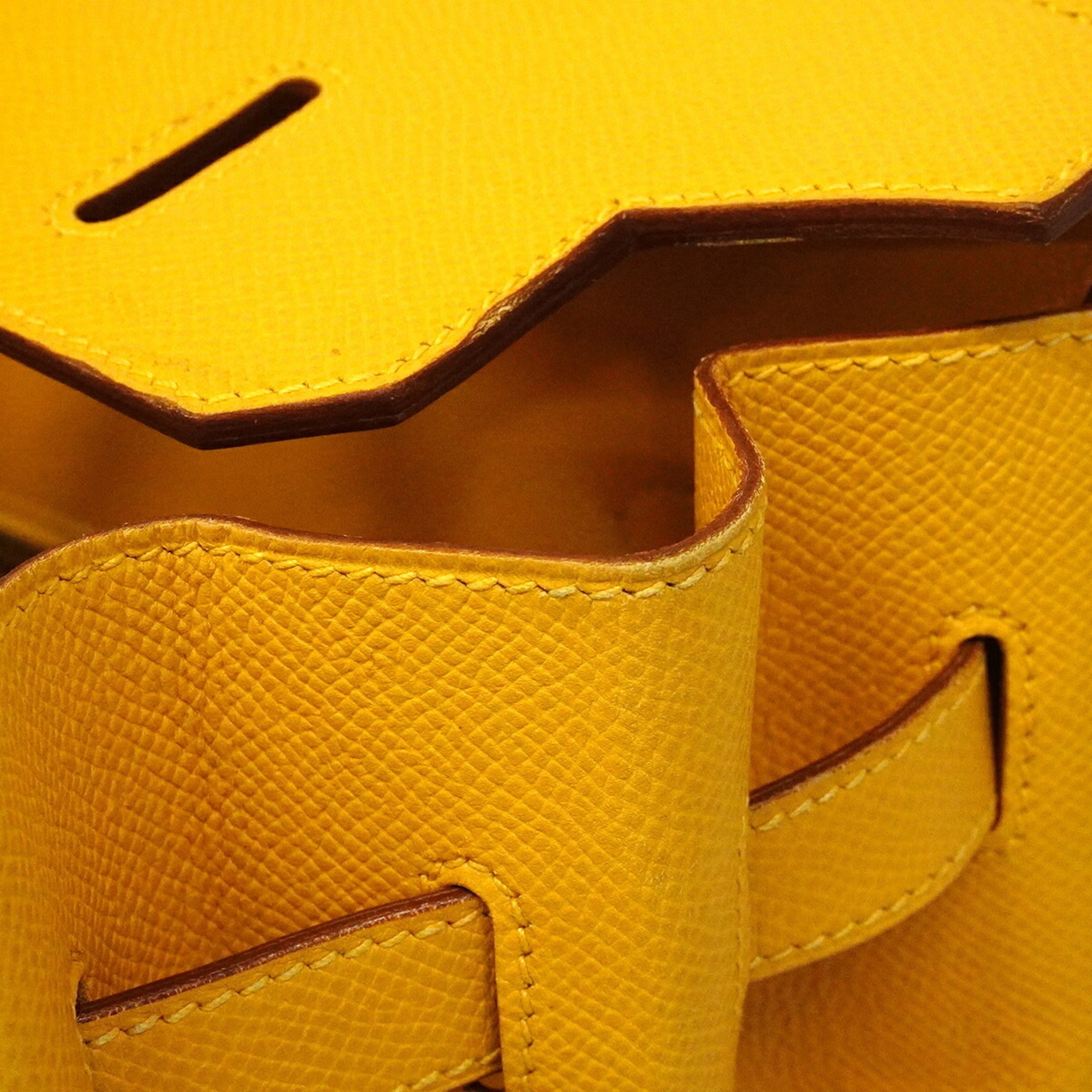 Hermes Jaune Courchevel Leather Handbag (Pre-Owned)