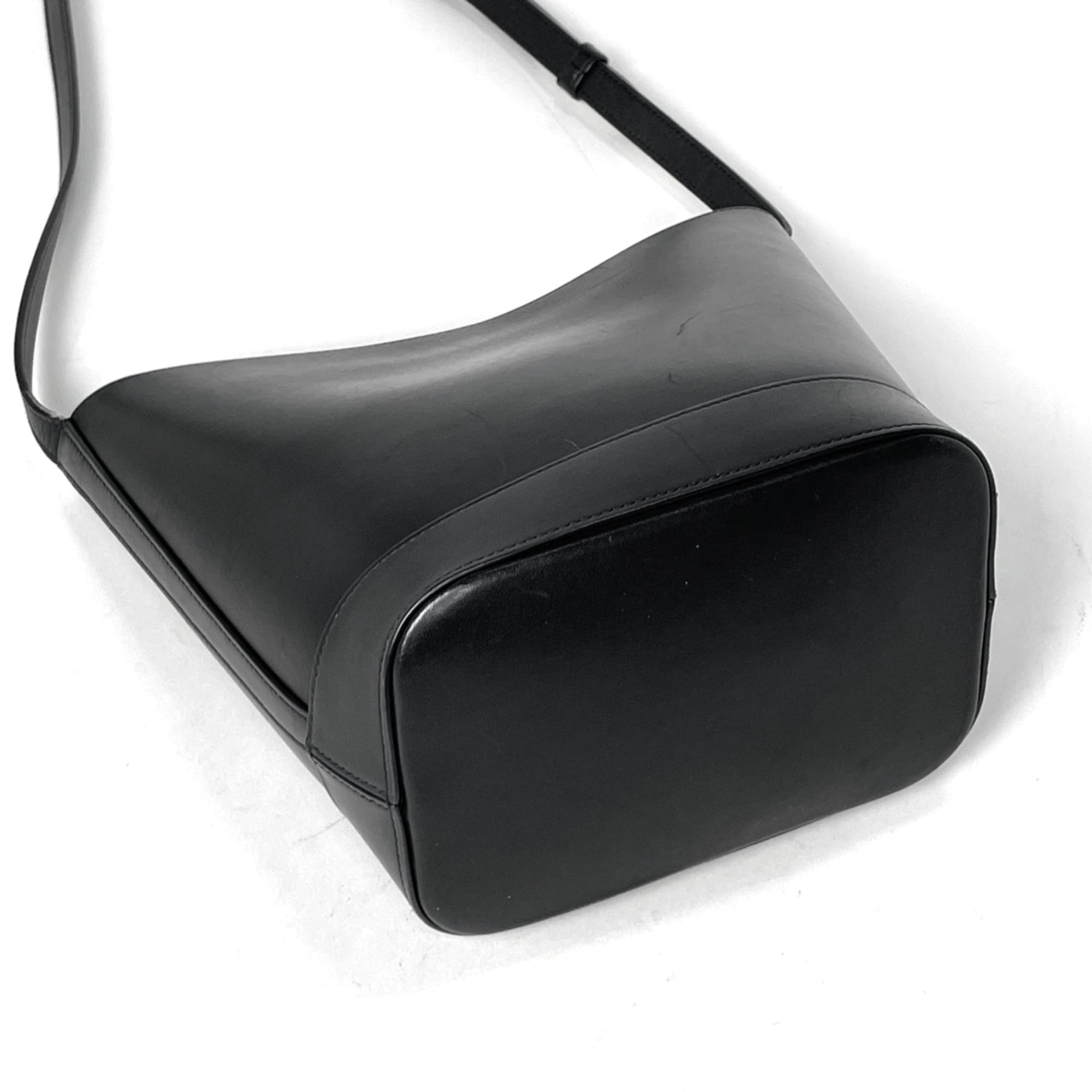 Celine Black Leather Shoulder Bag (Pre-Owned)