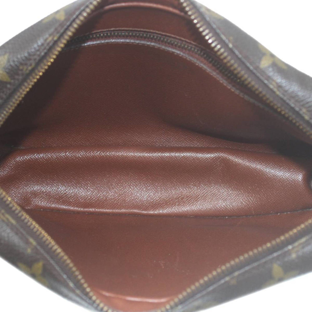Louis Vuitton Brown Shoulder Bag (Pre-Owned)