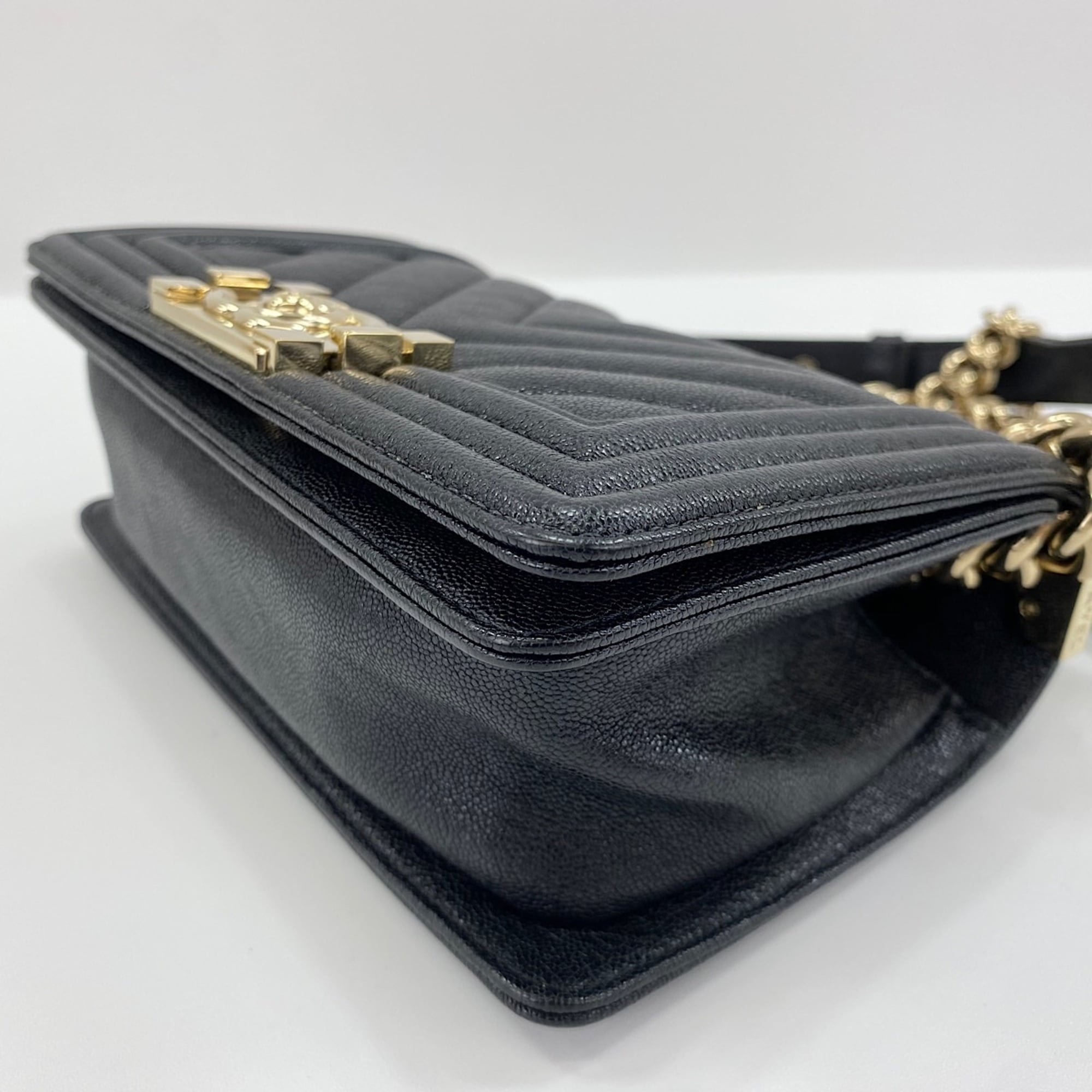 Chanel Boy Chanel Black Shoulder Bag (Pre-Owned)