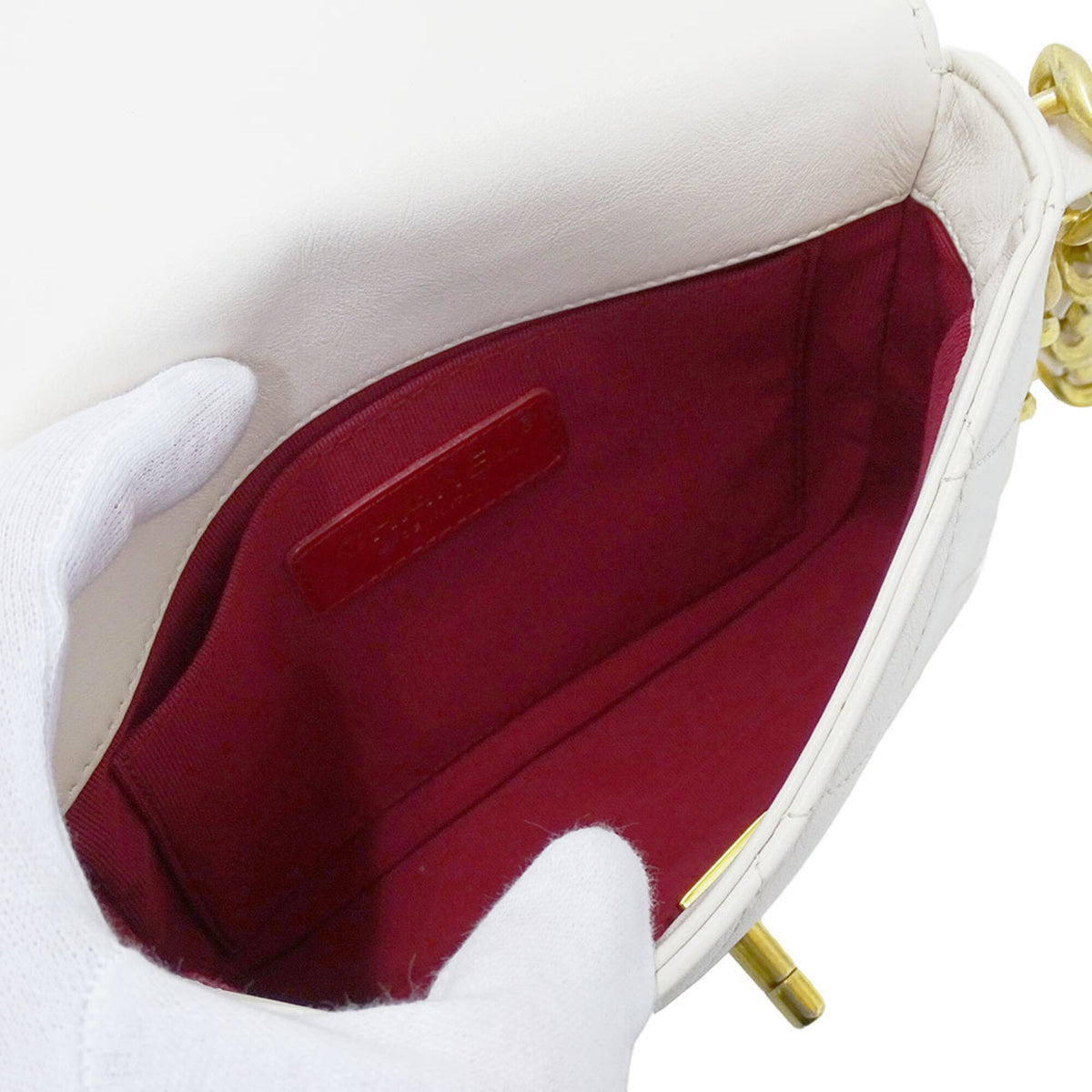 Chanel White Leather Shoulder Bag (Pre-Owned)