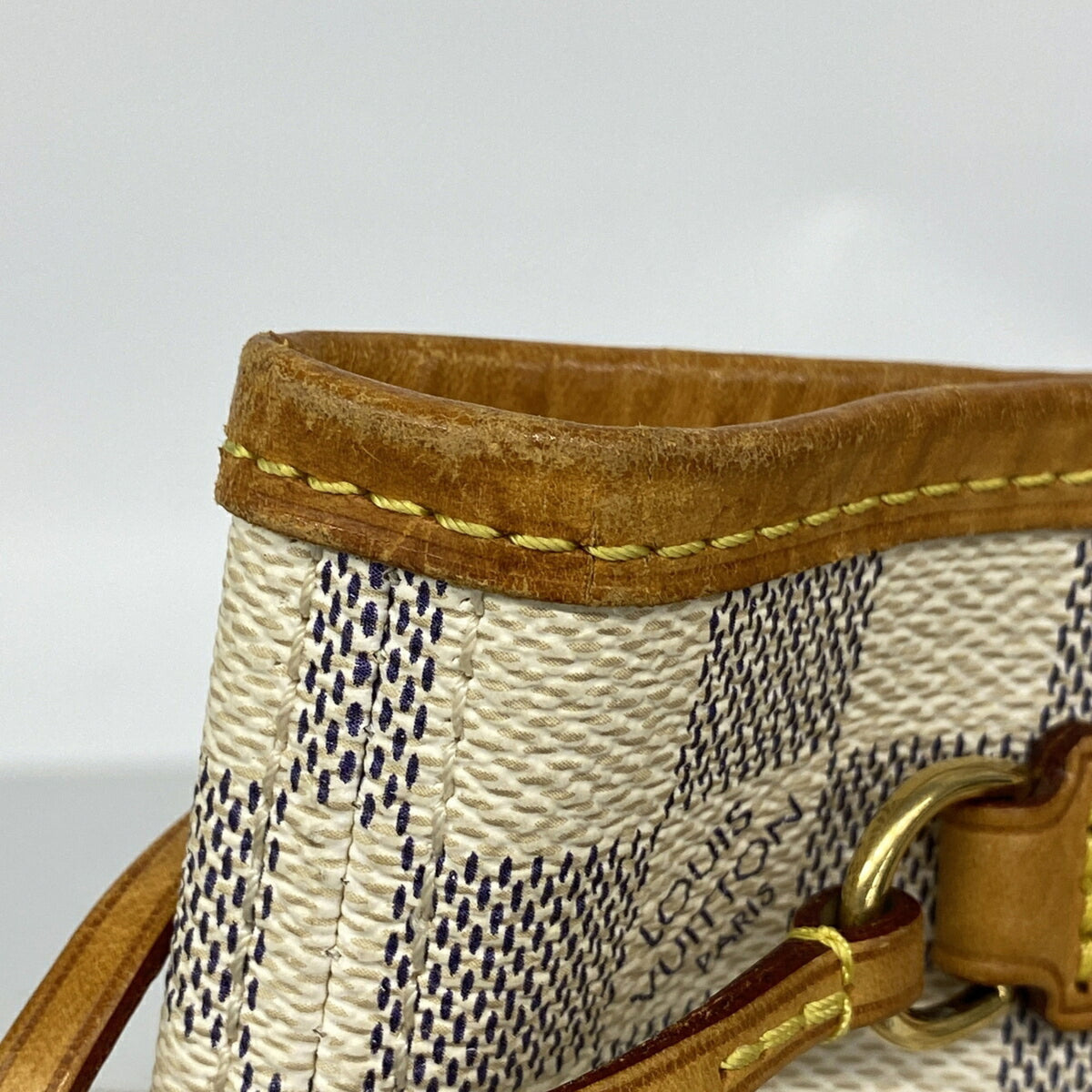 Louis Vuitton White Tote Bag (Pre-Owned)
