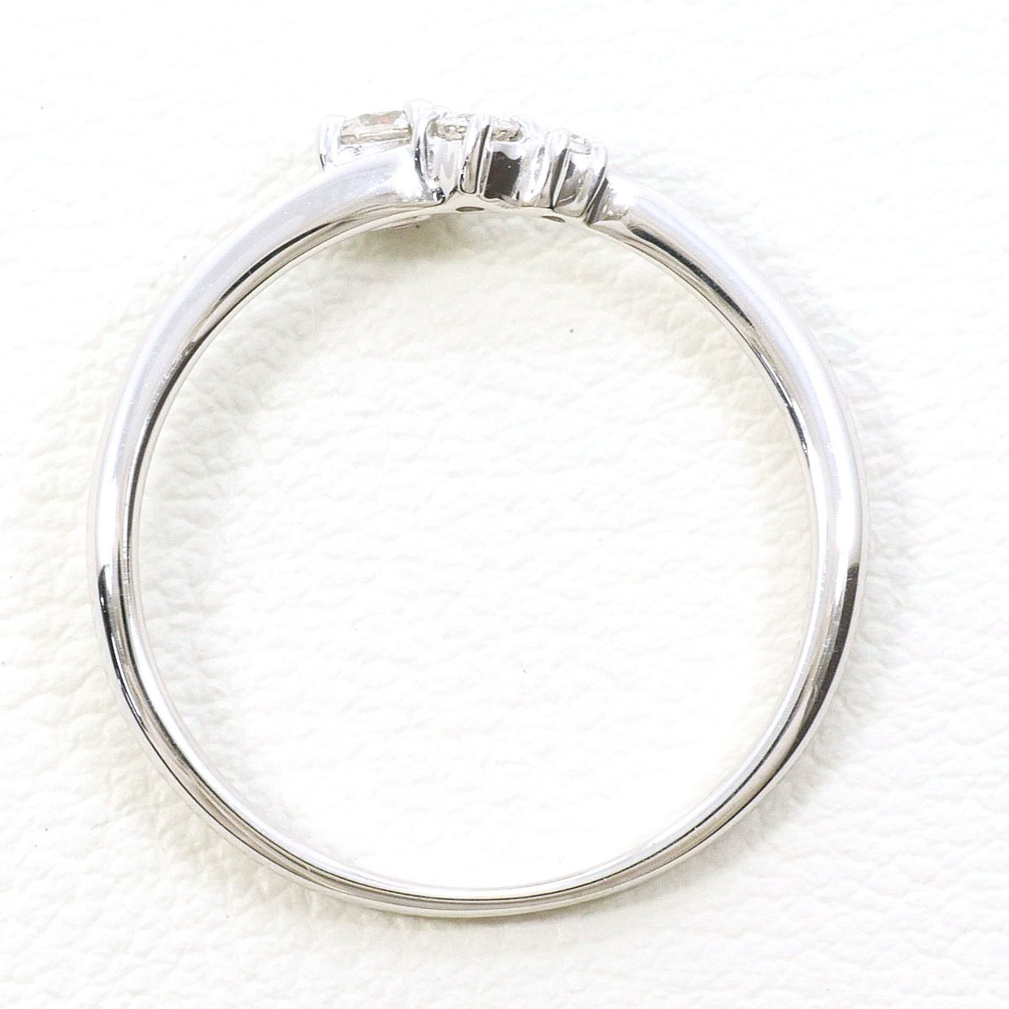 Unbranded White Gold White Gold (10K) Band Ring (Pre-Owned)