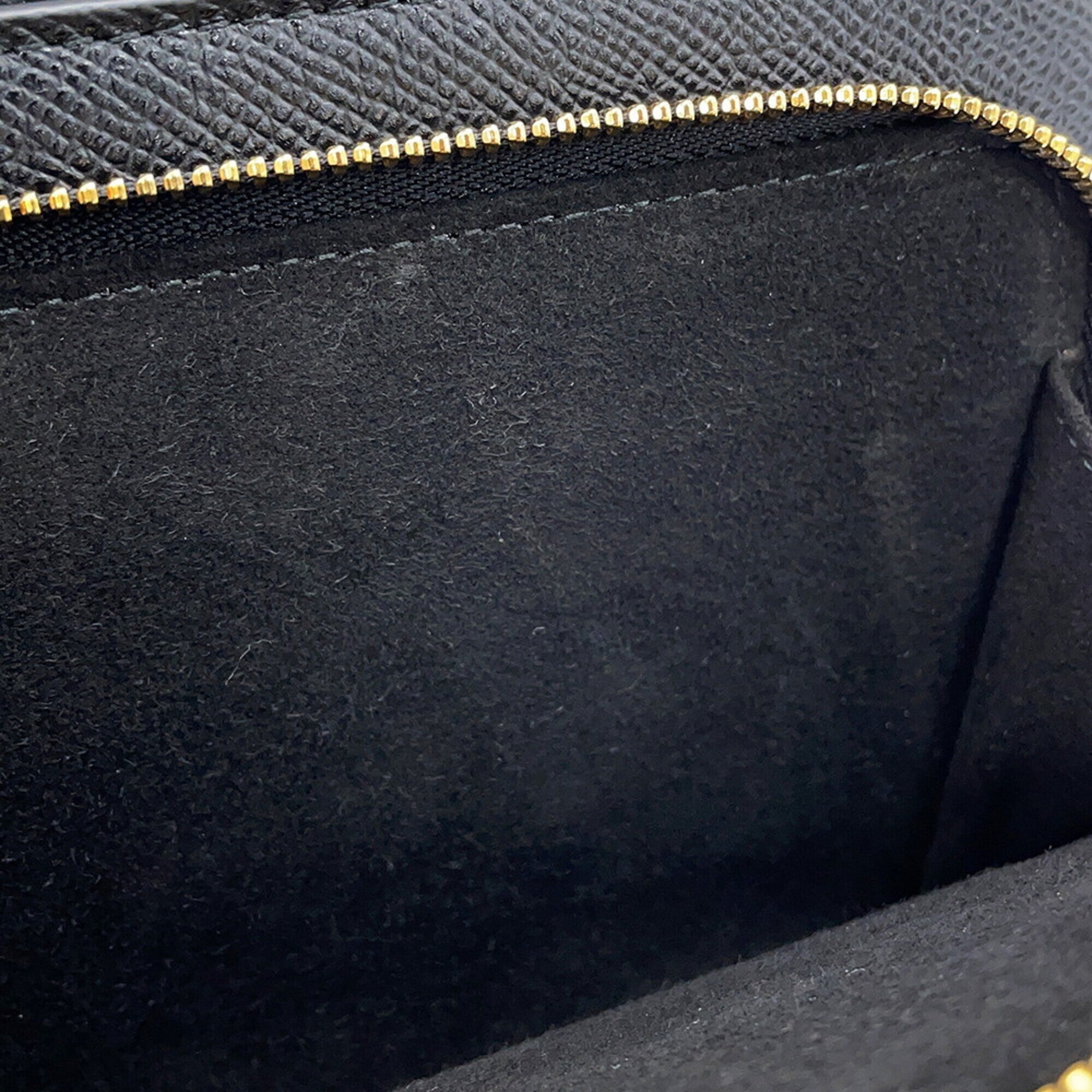 Christian Dior Black Leather Shoulder Bag (Pre-Owned)