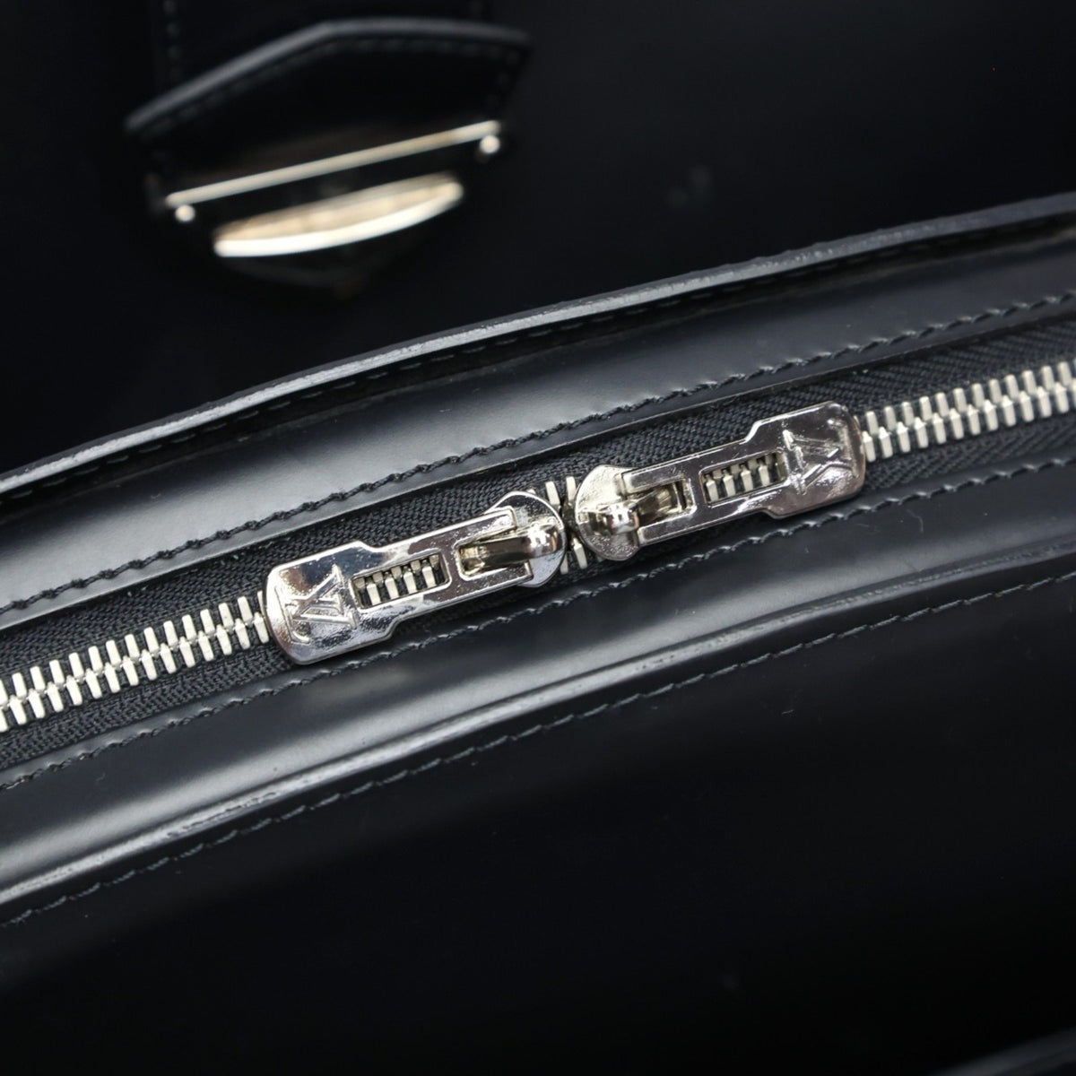 Louis Vuitton Black Noir Epi Leather Handbag (Pre-Owned)