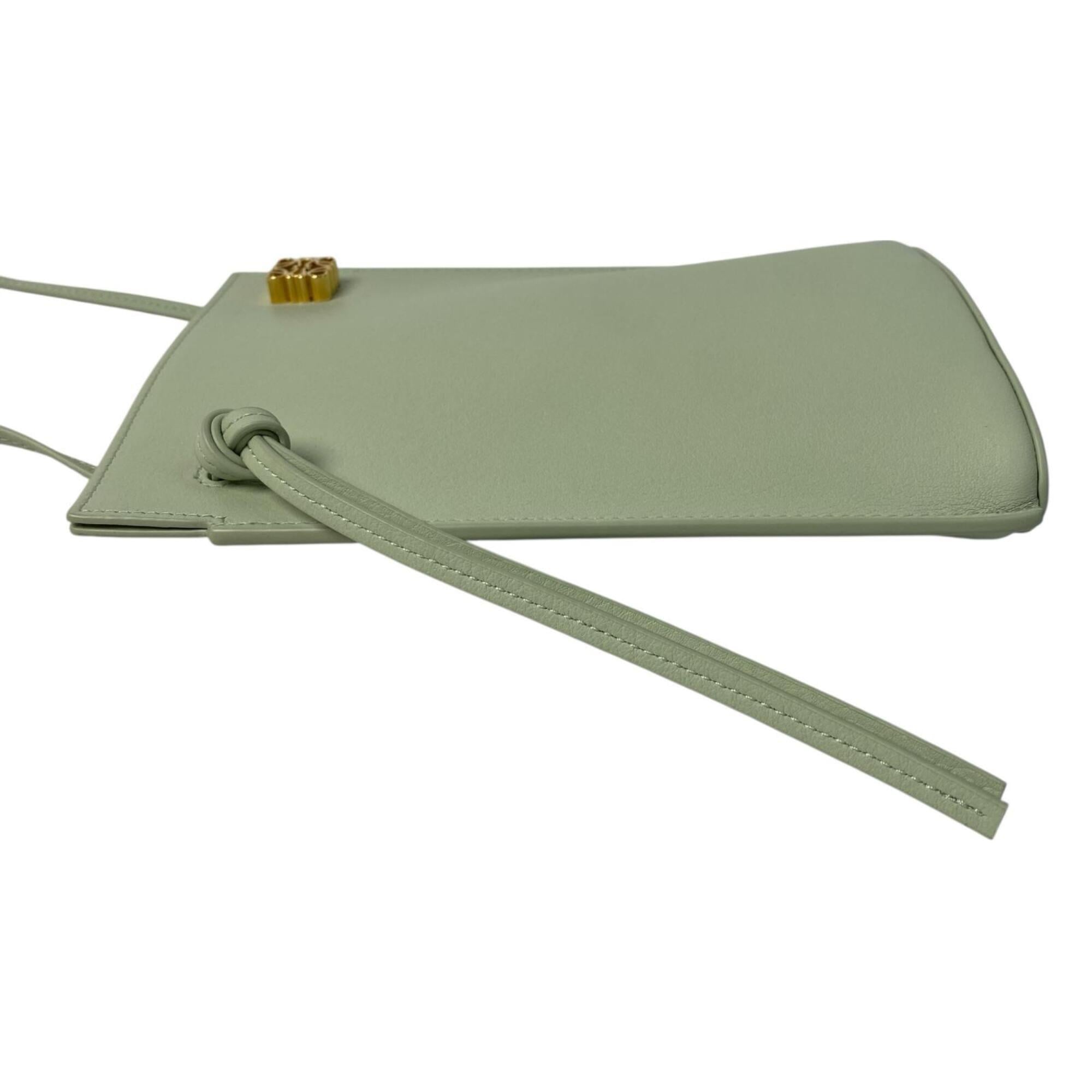 Loewe Light Green Leather Shoulder Bag (Pre-Owned)