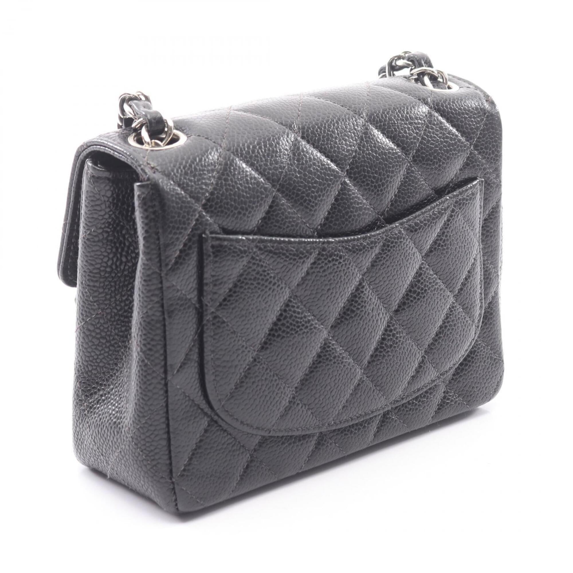 Chanel Black Grained Calfskin Handbag Shoulder Bag (Pre-Owned)