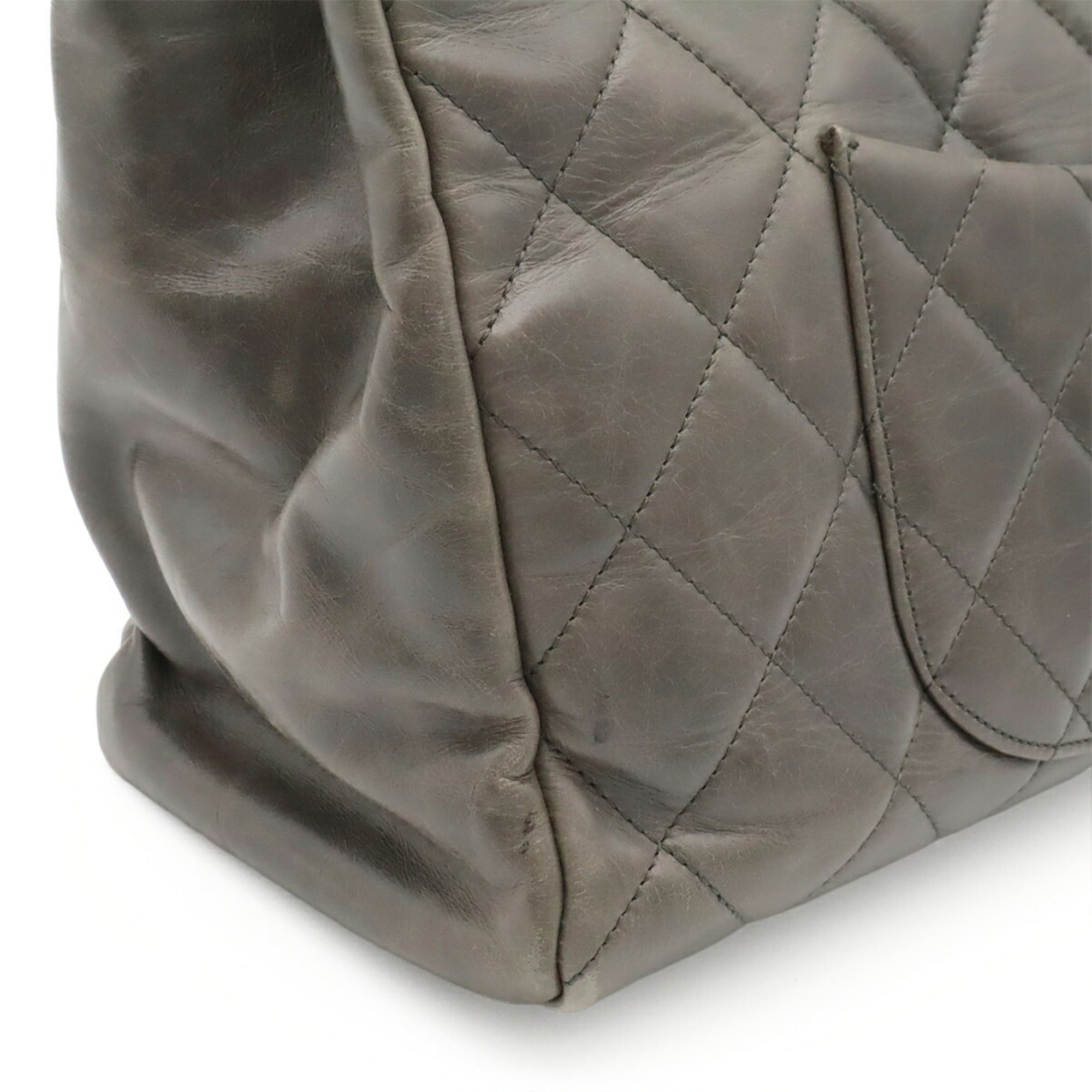 Chanel Black Gray Leather Handbag Shoulder Bag (Pre-Owned)