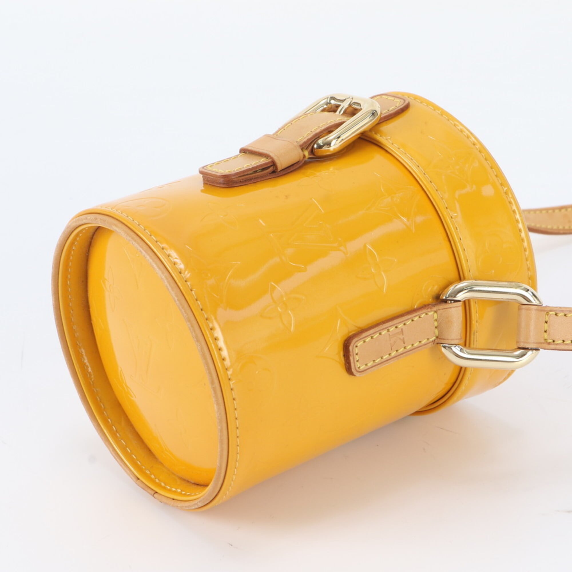 Louis Vuitton Jaune Leather Shoulder Bag (Pre-Owned)