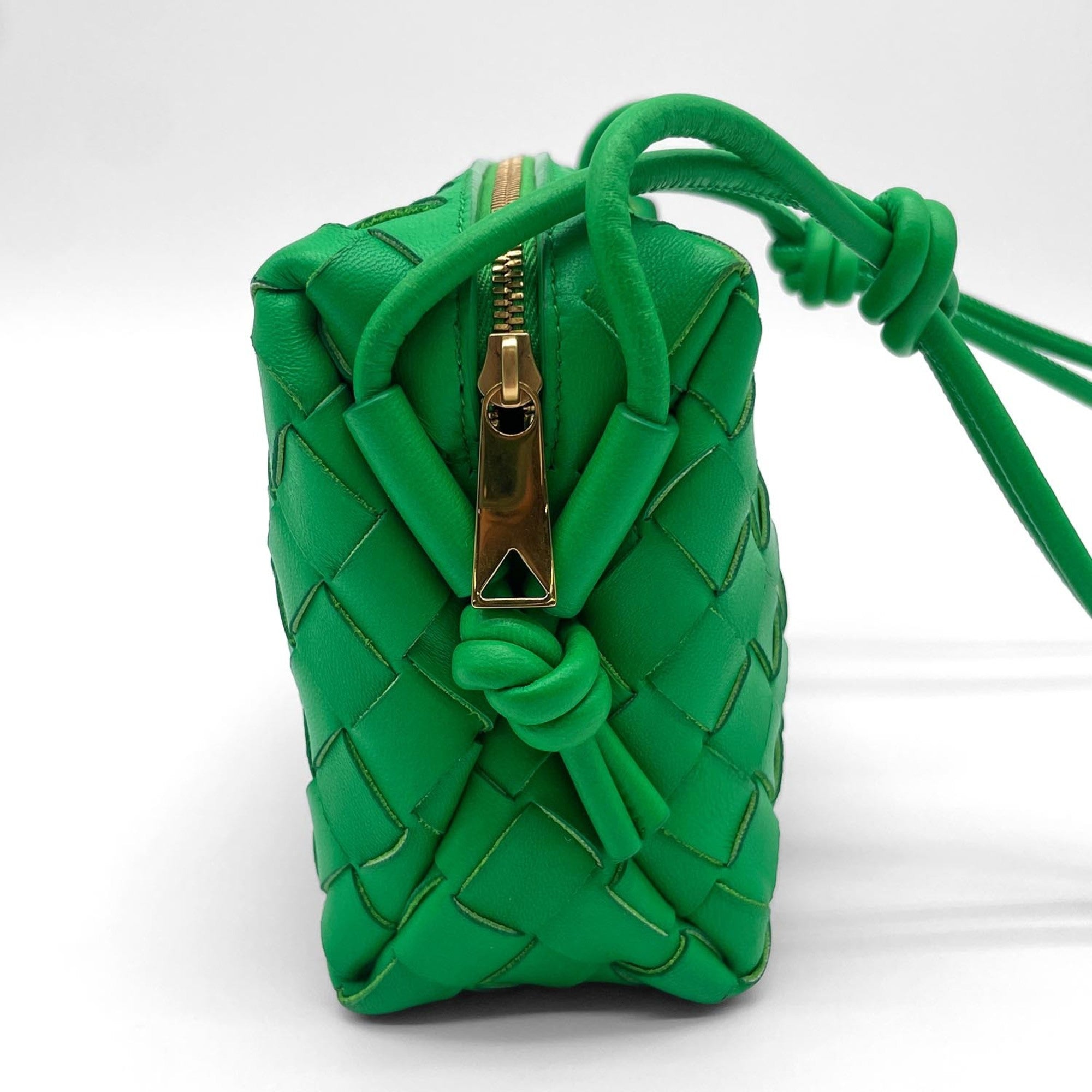 Bottega Veneta Green Leather Shoulder Bag (Pre-Owned)