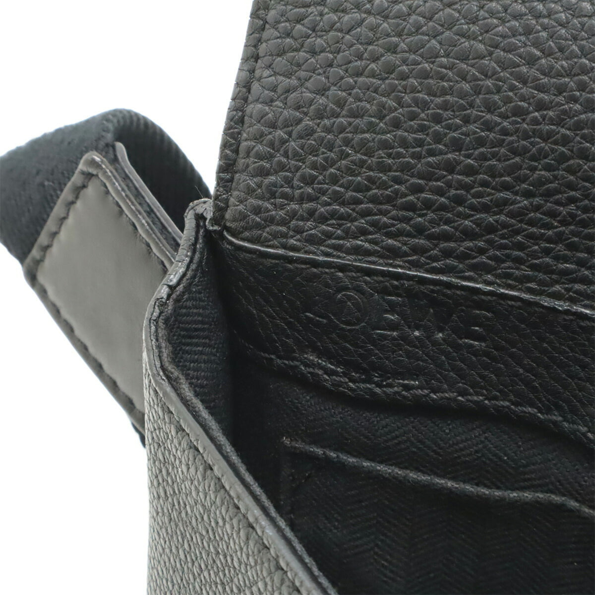 Loewe Black Leather Shoulder Bag Sling Bag (Pre-Owned)