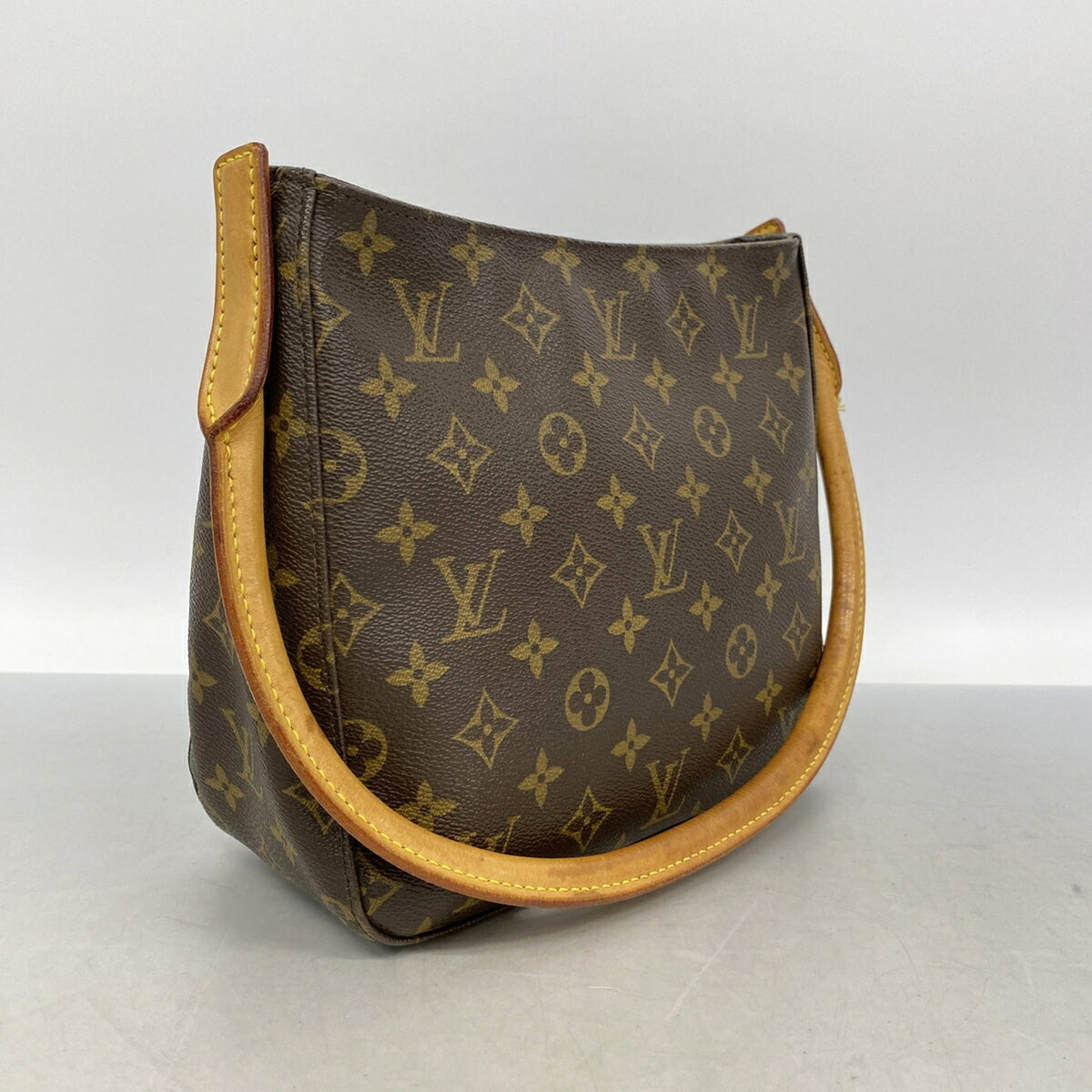 Louis Vuitton Brown Shoulder Bag (Pre-Owned)