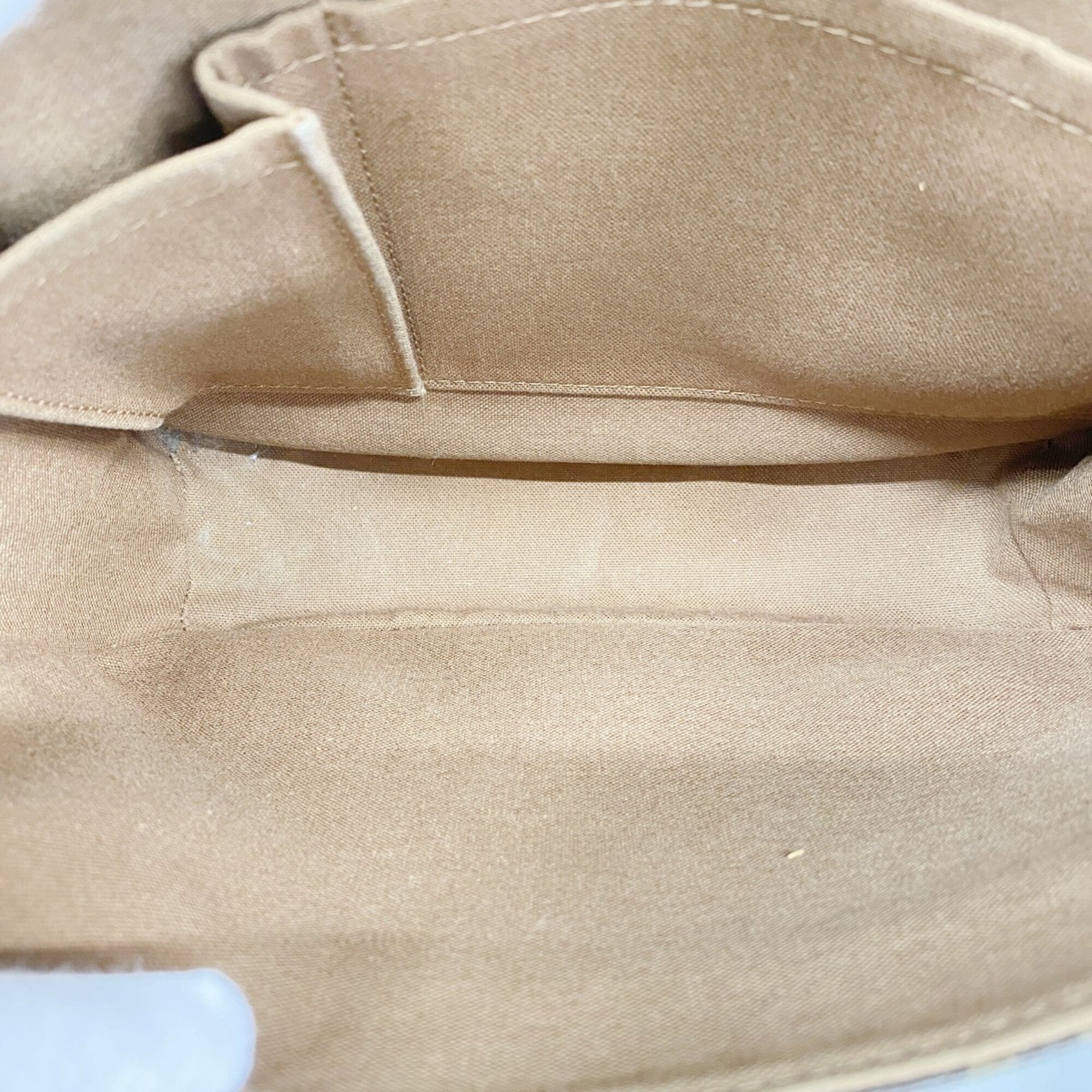 Louis Vuitton Brown Shoulder Bag (Pre-Owned)