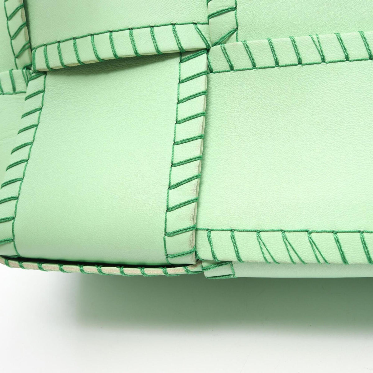Bottega Veneta Green Leather Handbag Pouch (Pre-Owned)