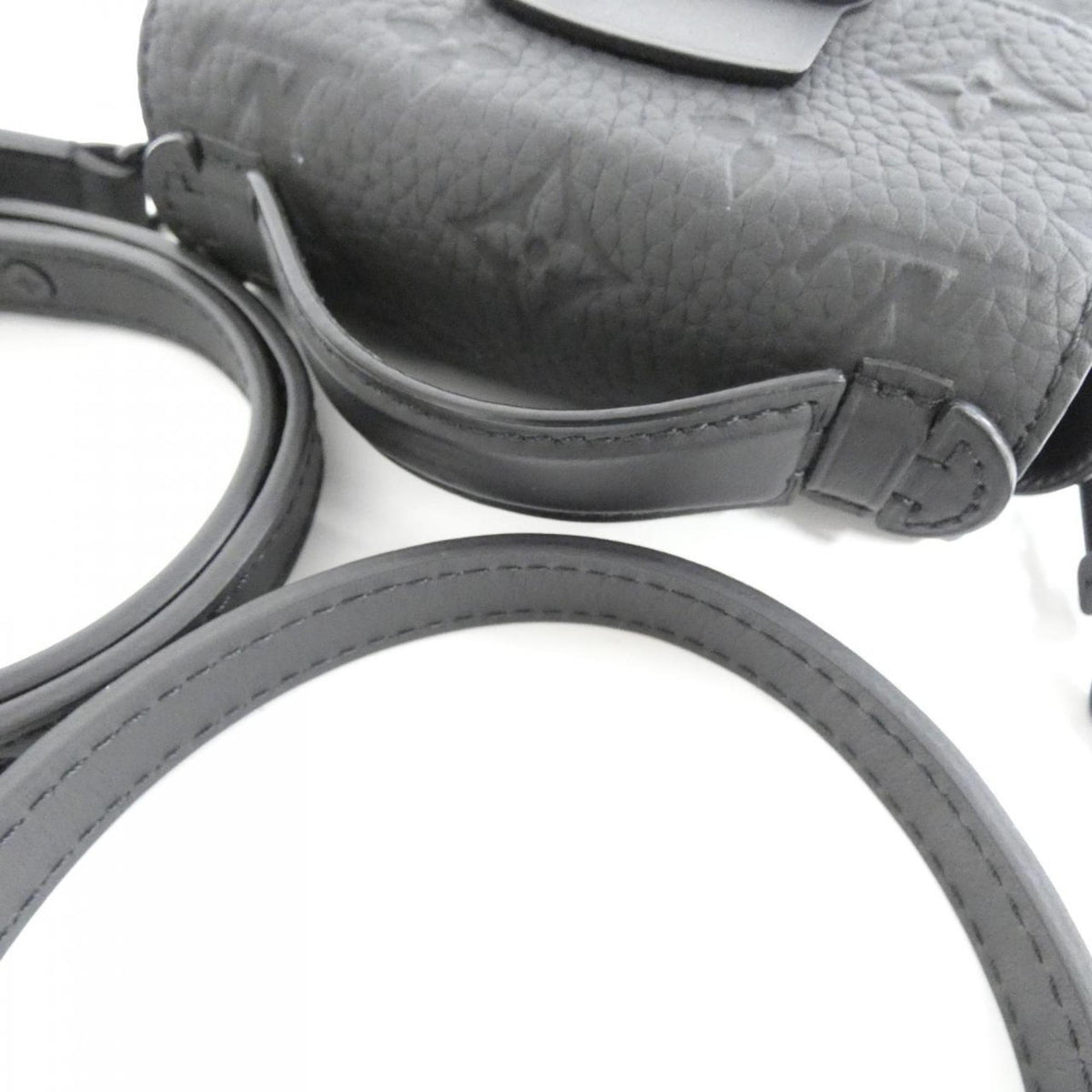 Louis Vuitton Taurillon Black Leather Shoulder Bag (Pre-Owned)