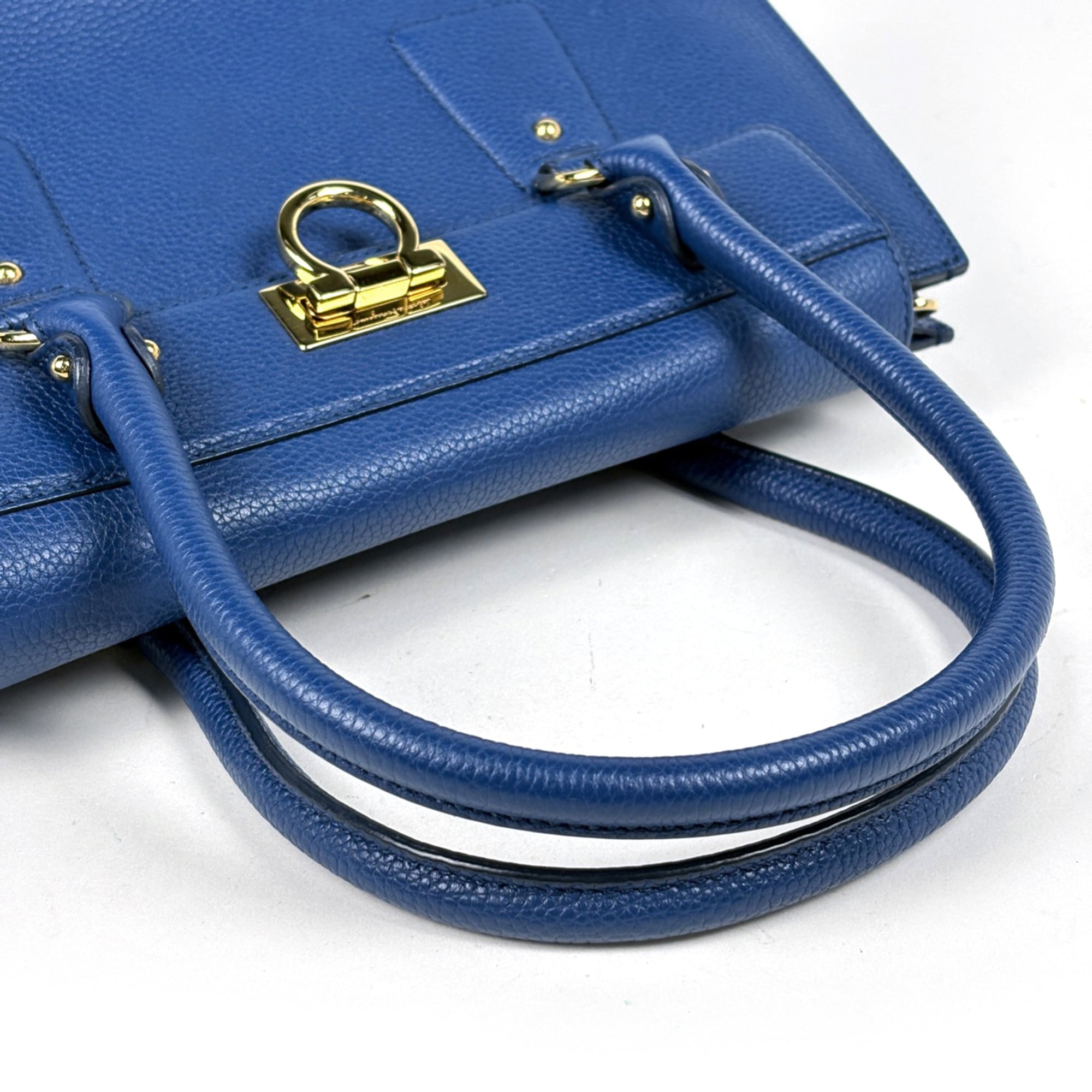 Salvatore Ferragamo Gancini Blue Leather Handbag (Pre-Owned)