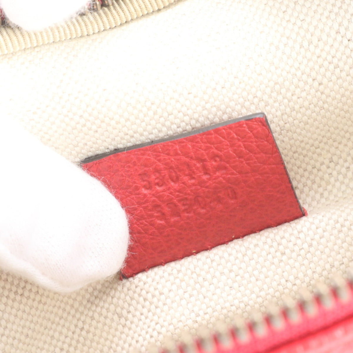 Gucci Red Color Leather Pouch Shoulder Bag Sling Bag (Pre-Owned)