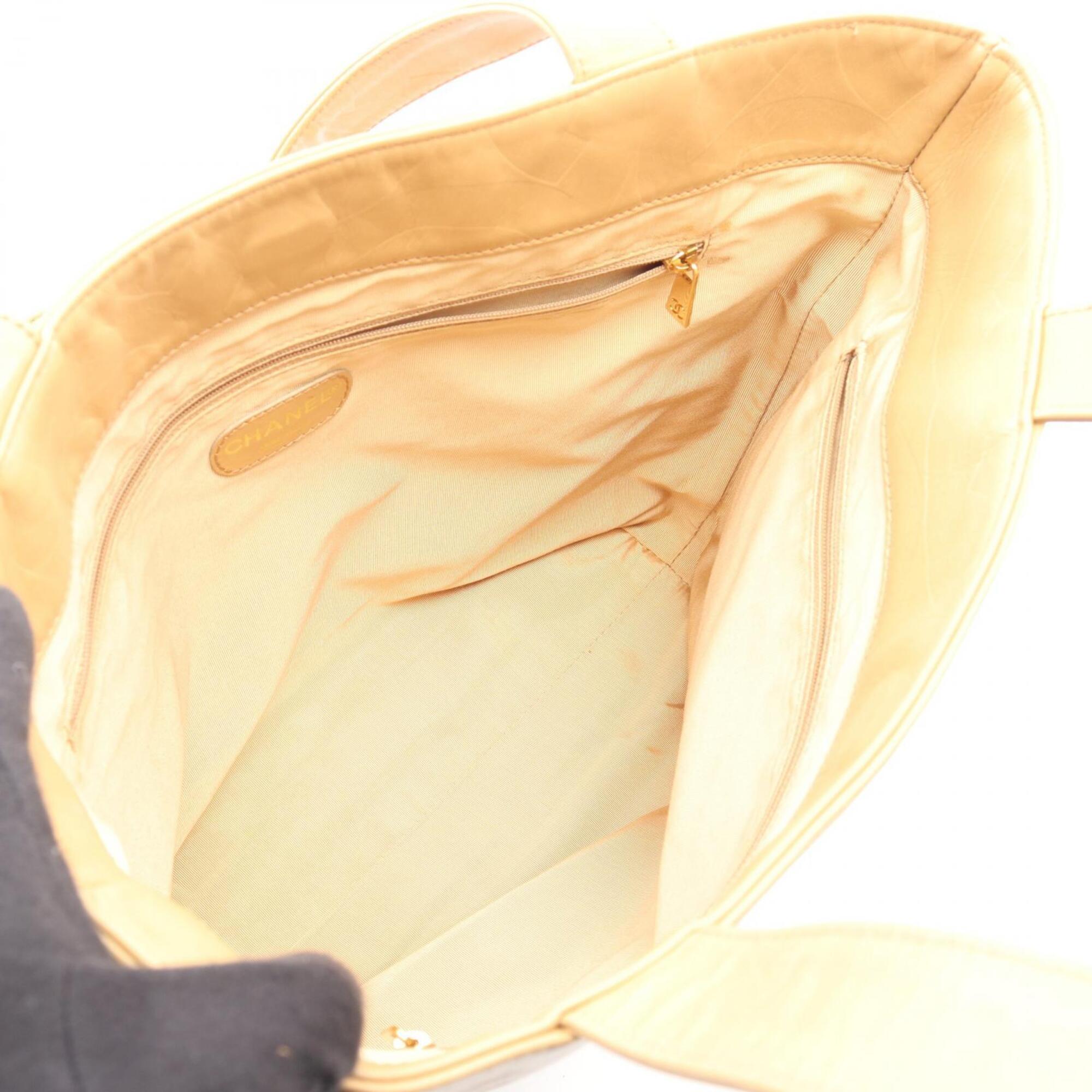 Chanel Beige Leather Handbag Tote Bag (Pre-Owned)