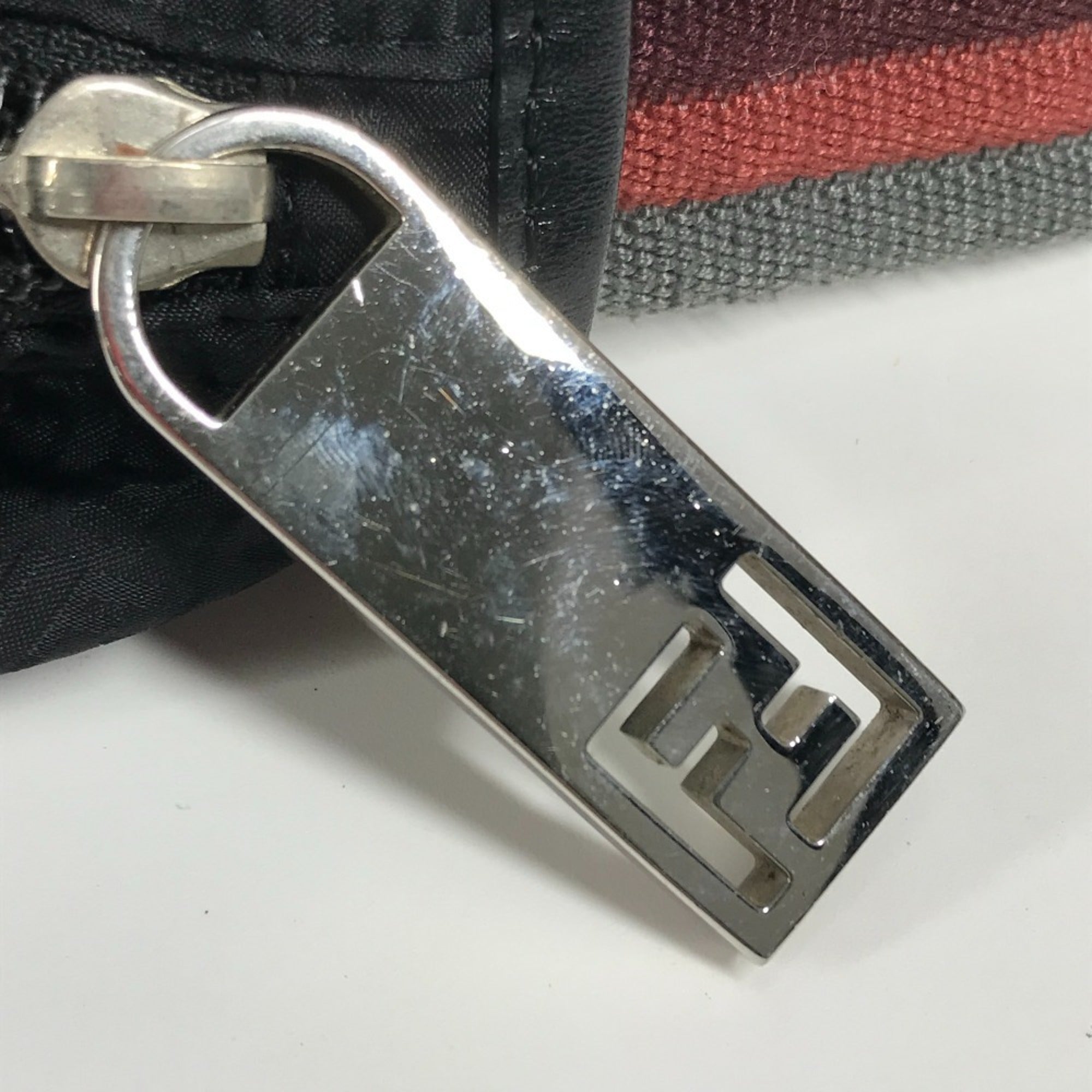 Fendi Black Leather Nylon Messenger Bag Shoulder Bag (Pre-Owned)