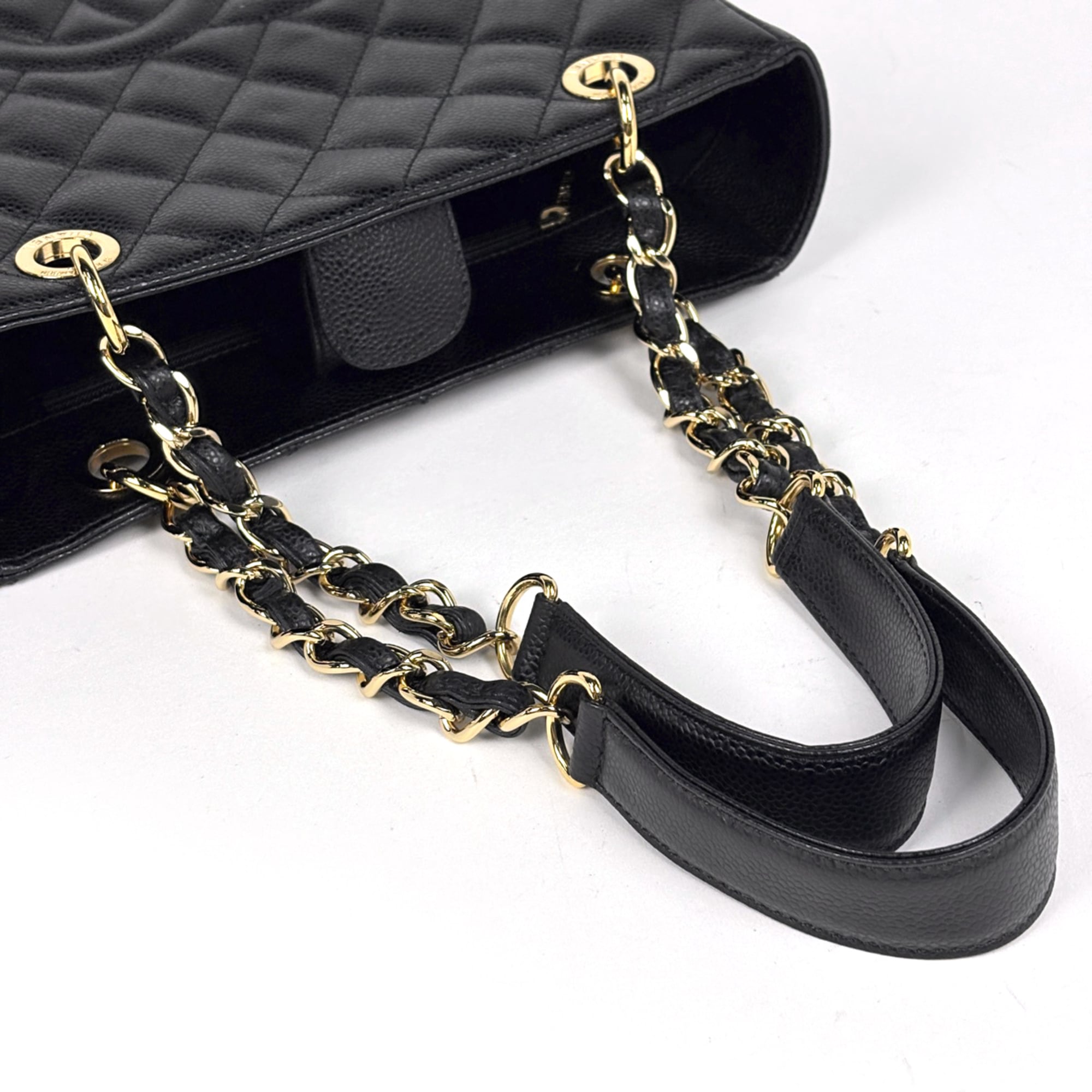 Chanel Matelasse Black Grained Calfskin Tote Bag (Pre-Owned)