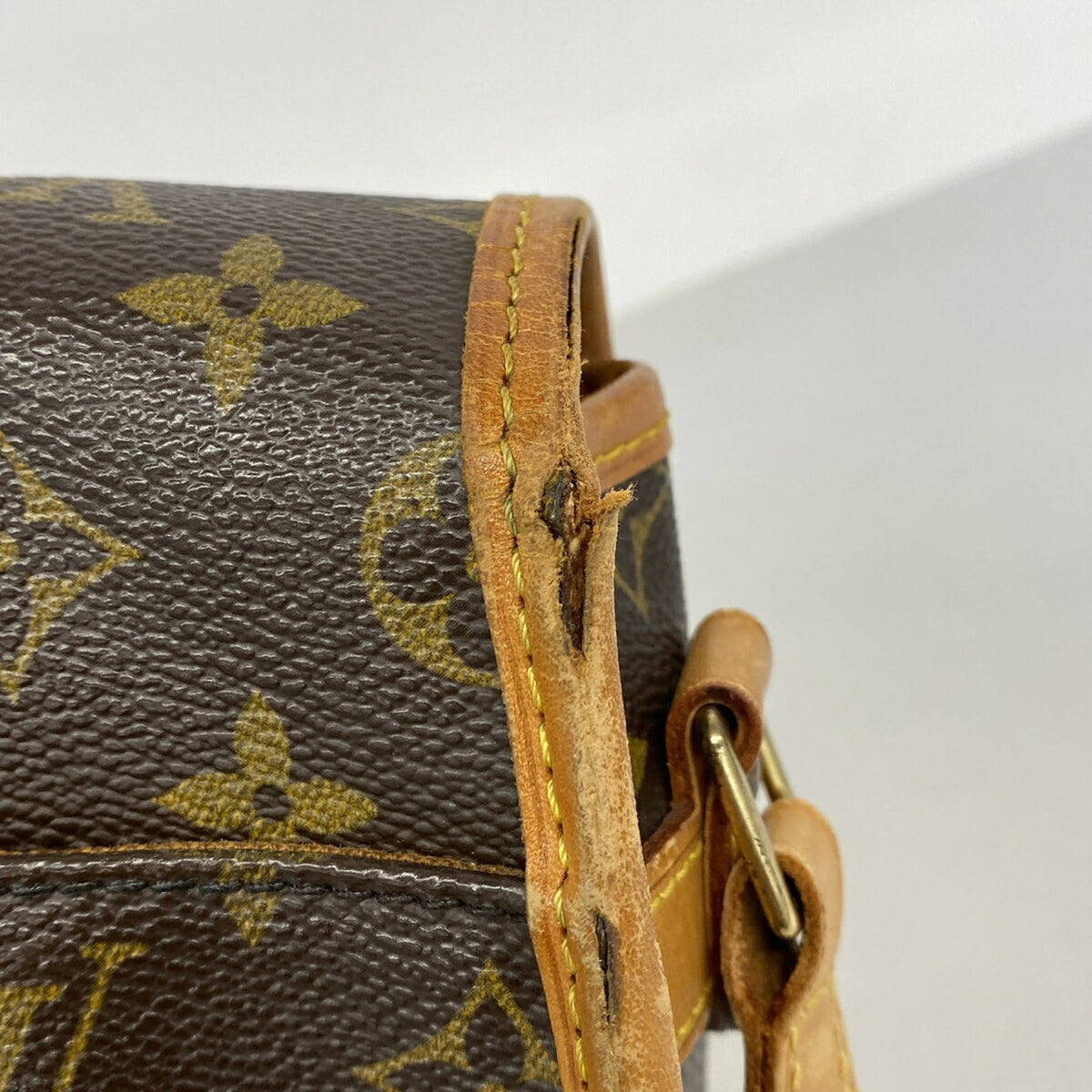 Louis Vuitton Brown Shoulder Bag (Pre-Owned)