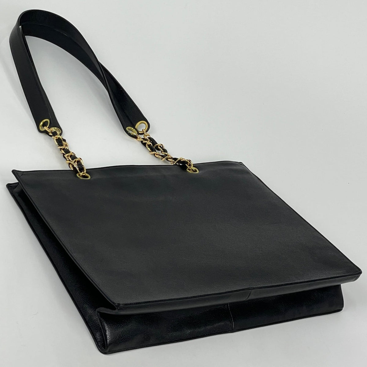 Chanel Black Grained Calfskin Tote Bag (Pre-Owned)