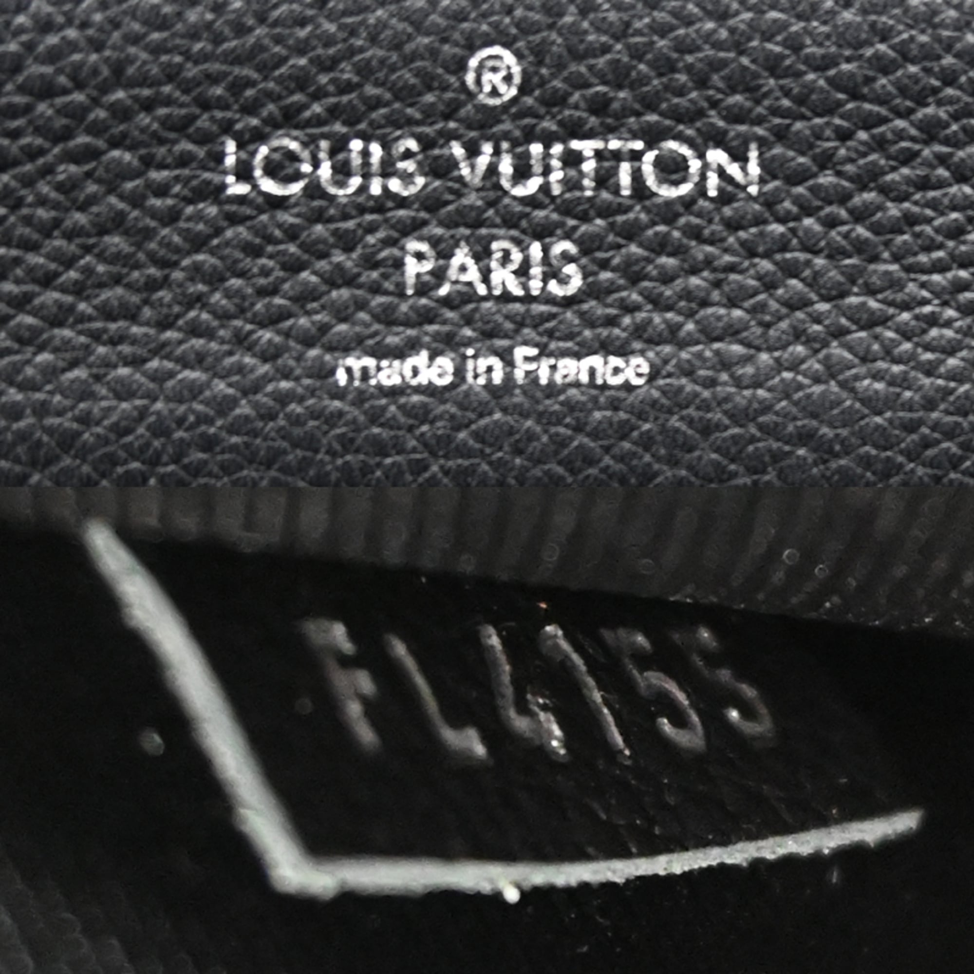 Louis Vuitton Noir Leather Handbag (Pre-Owned)