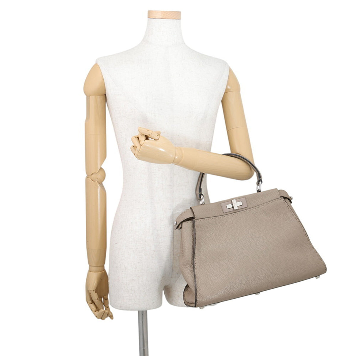 Fendi Selleria Silver Leather Handbag Shoulder Bag (Pre-Owned)