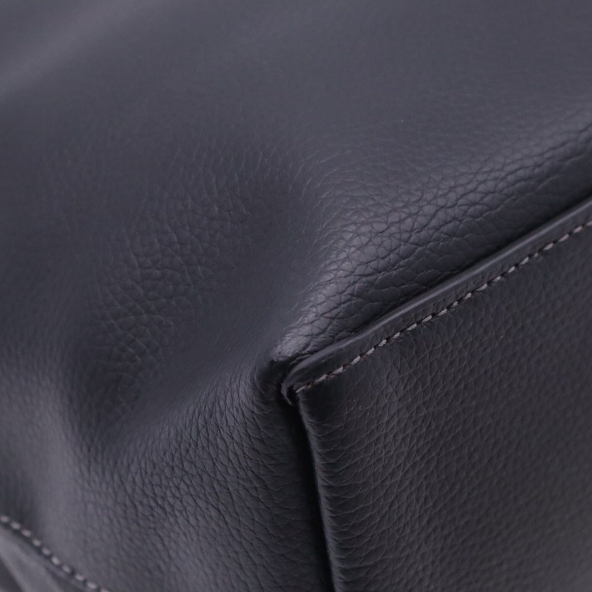 Coach Black Leather Tote Bag (Pre-Owned)