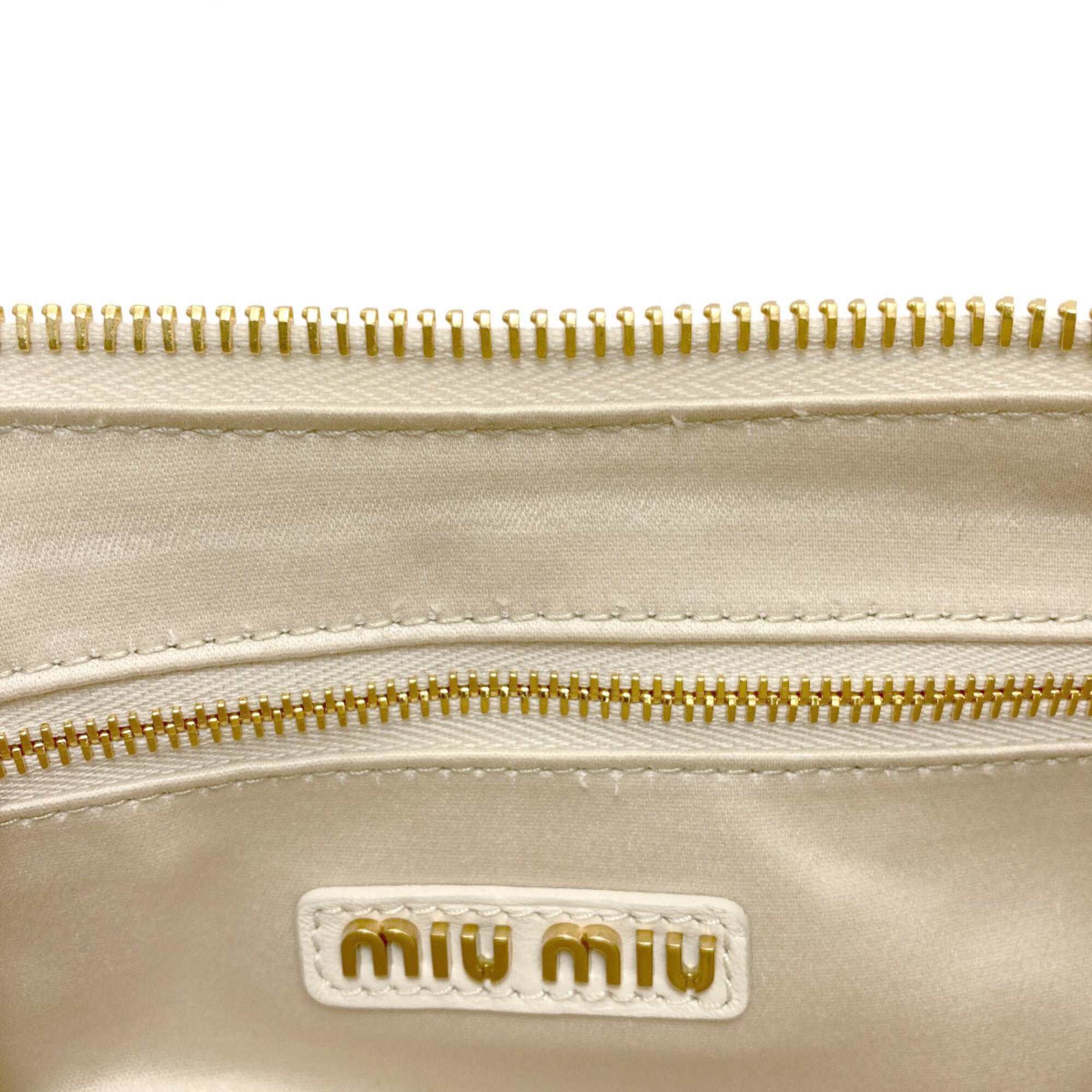 Miu Miu White Leather Handbag (Pre-Owned)