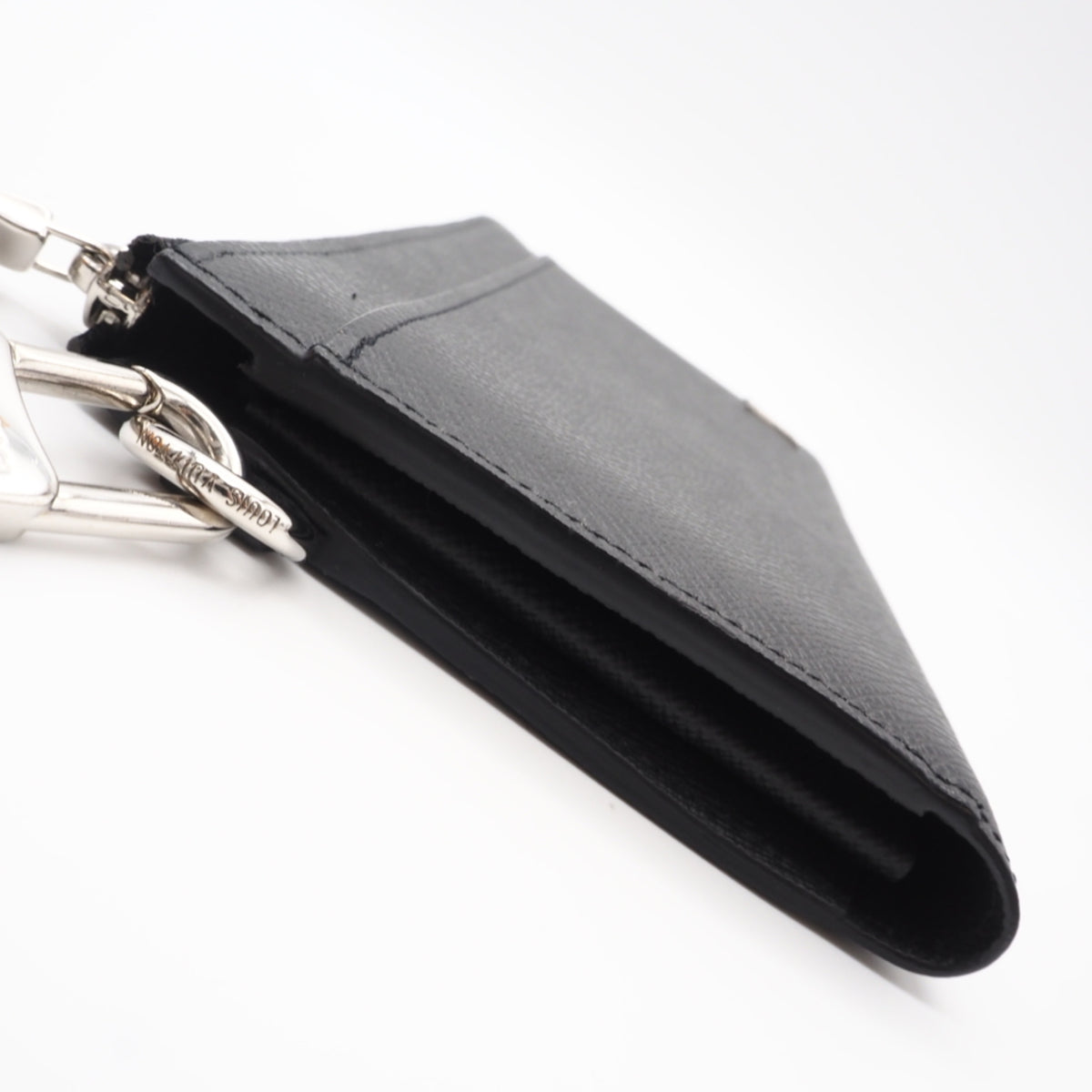Louis Vuitton Taiga Black Leather Long Wallet (Bi-Fold) (Pre-Owned)
