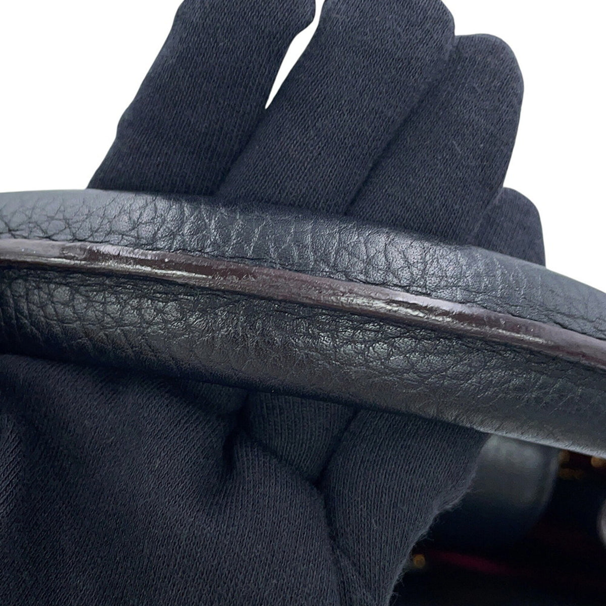 Louis Vuitton Noir Leather Handbag (Pre-Owned)