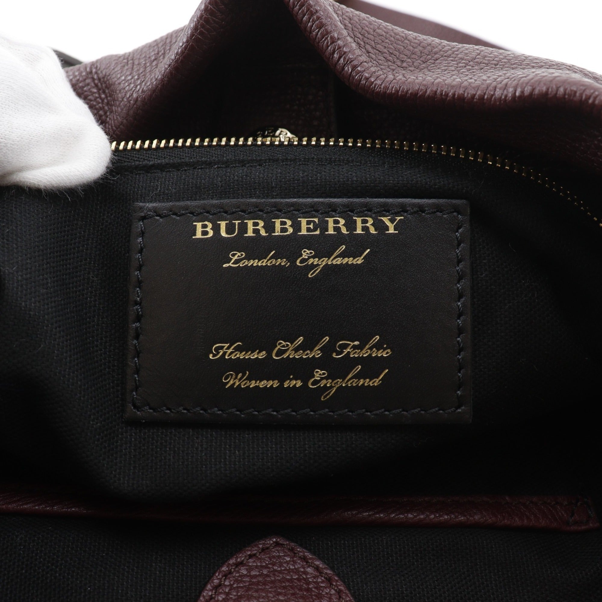 Burberry Bordeaux Red Color Leather Shoulder Bag (Pre-Owned)