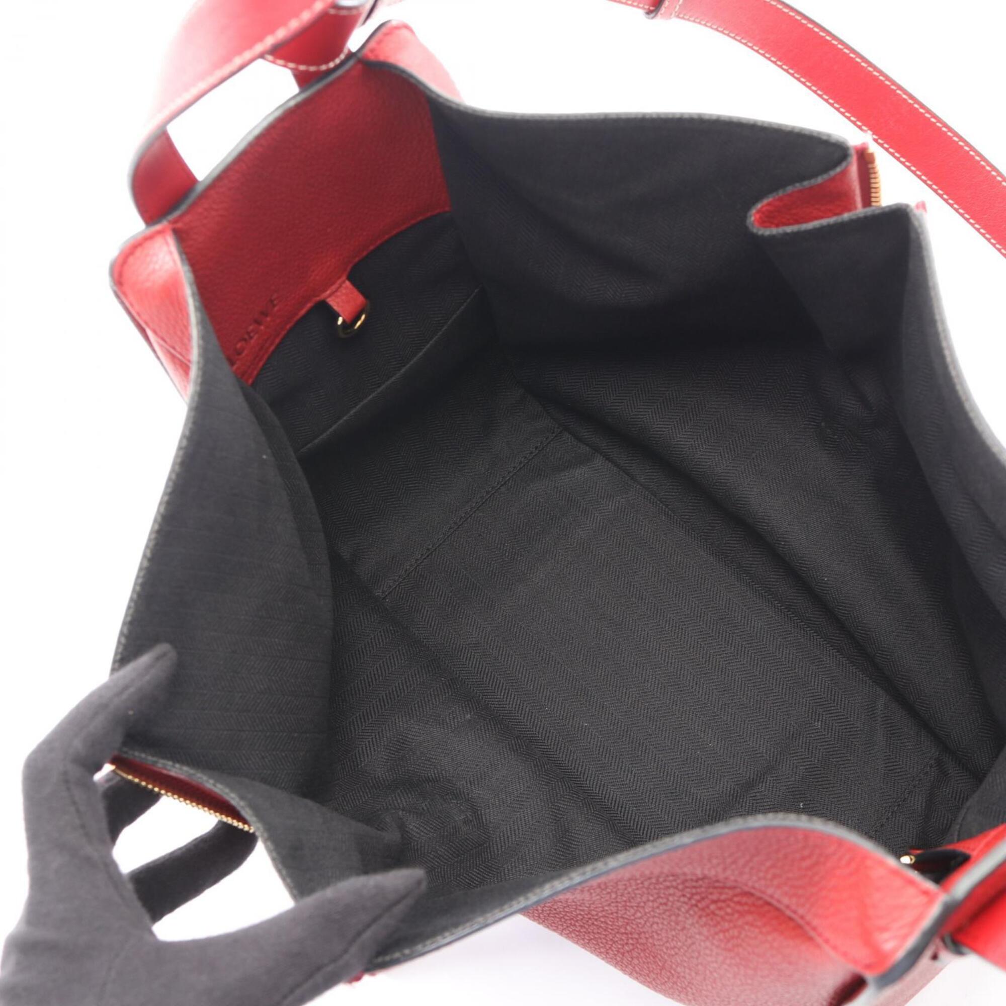 Loewe Red Color Leather Handbag (Pre-Owned)