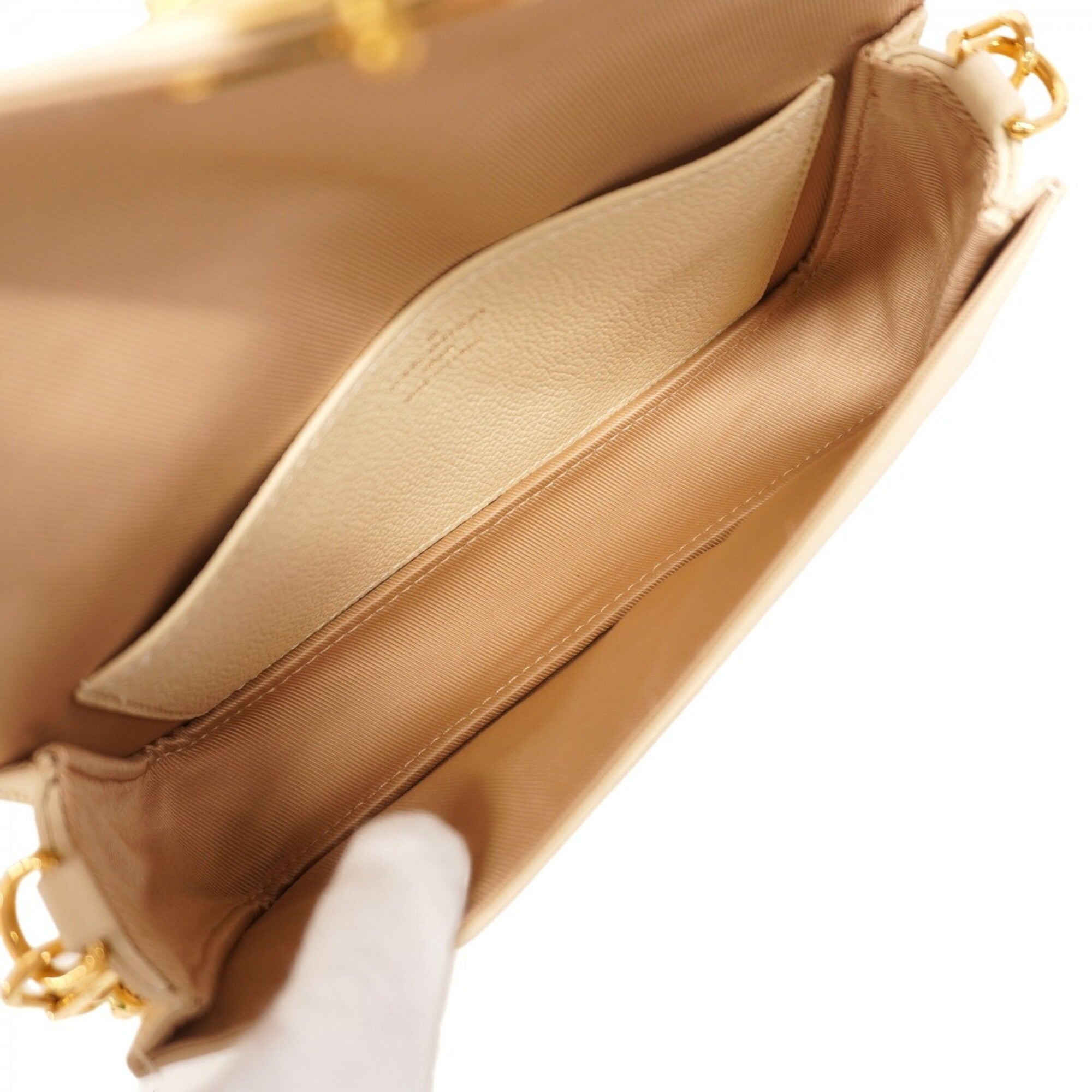 Louis Vuitton Cream Shoulder Bag (Pre-Owned)
