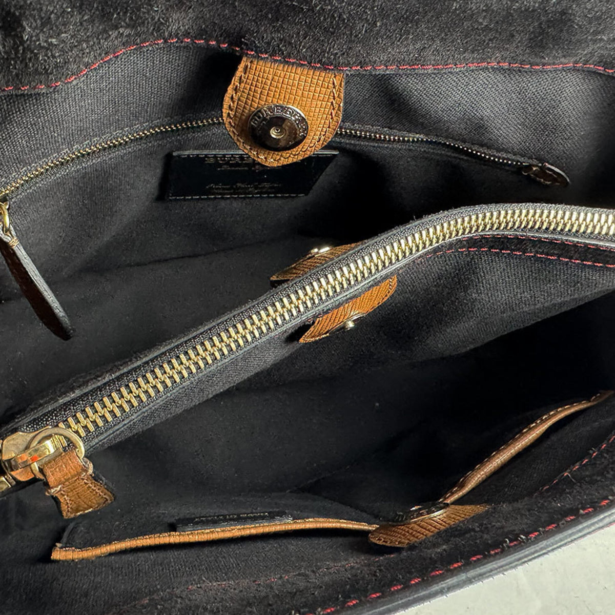 Burberry Black Brown Red Color Suede Leather Handbag Shoulder Bag (Pre-Owned)