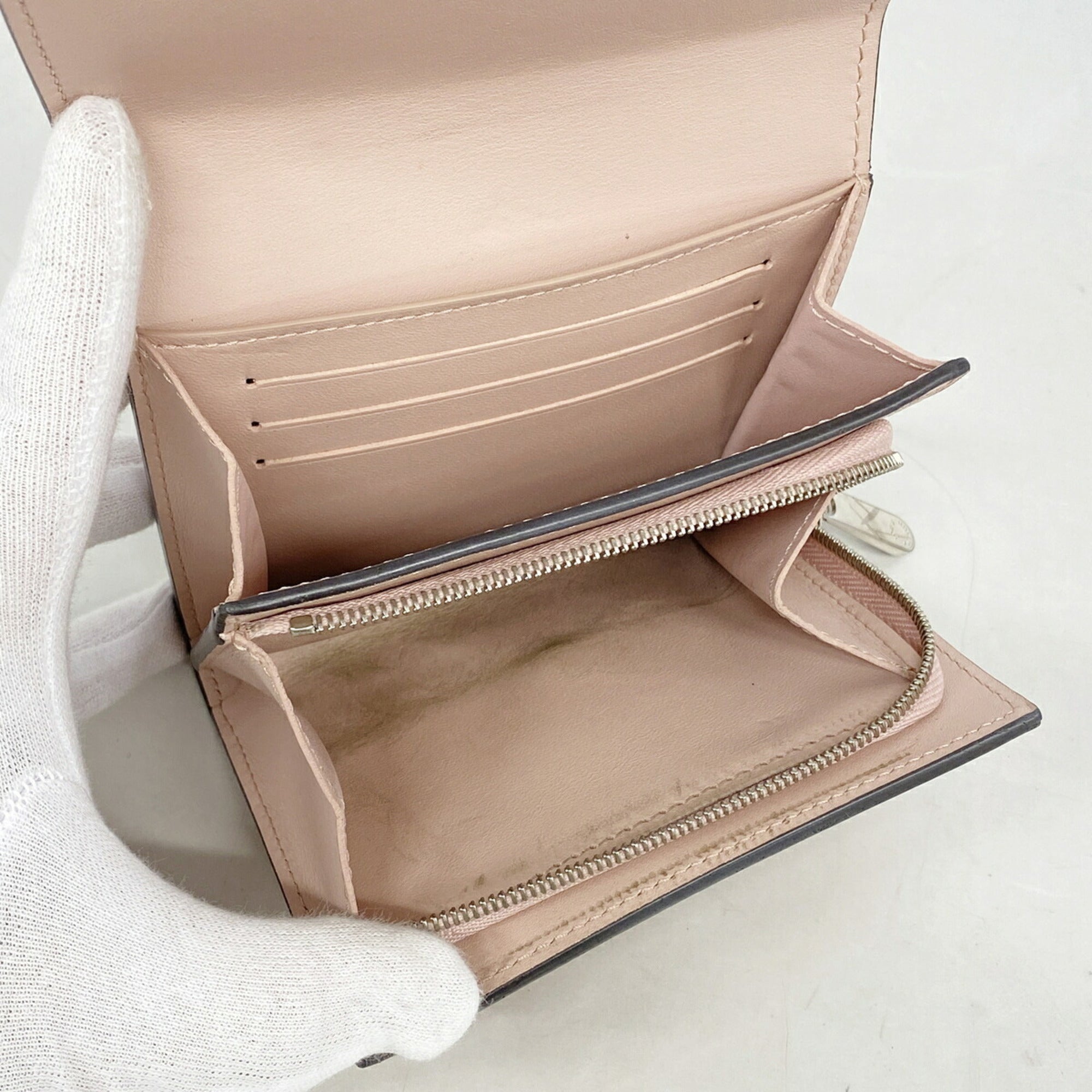 Louis Vuitton Magnolia Wallet (Bi-Fold) (Pre-Owned)
